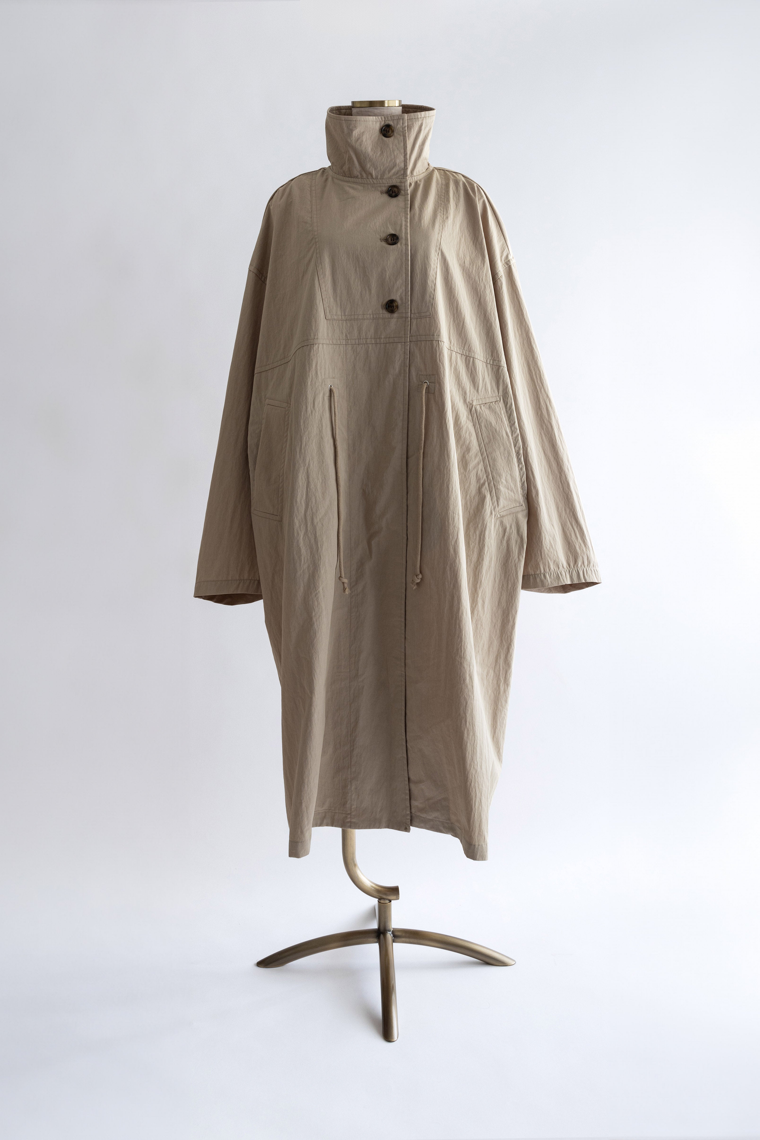 着用カラー:ベージュ