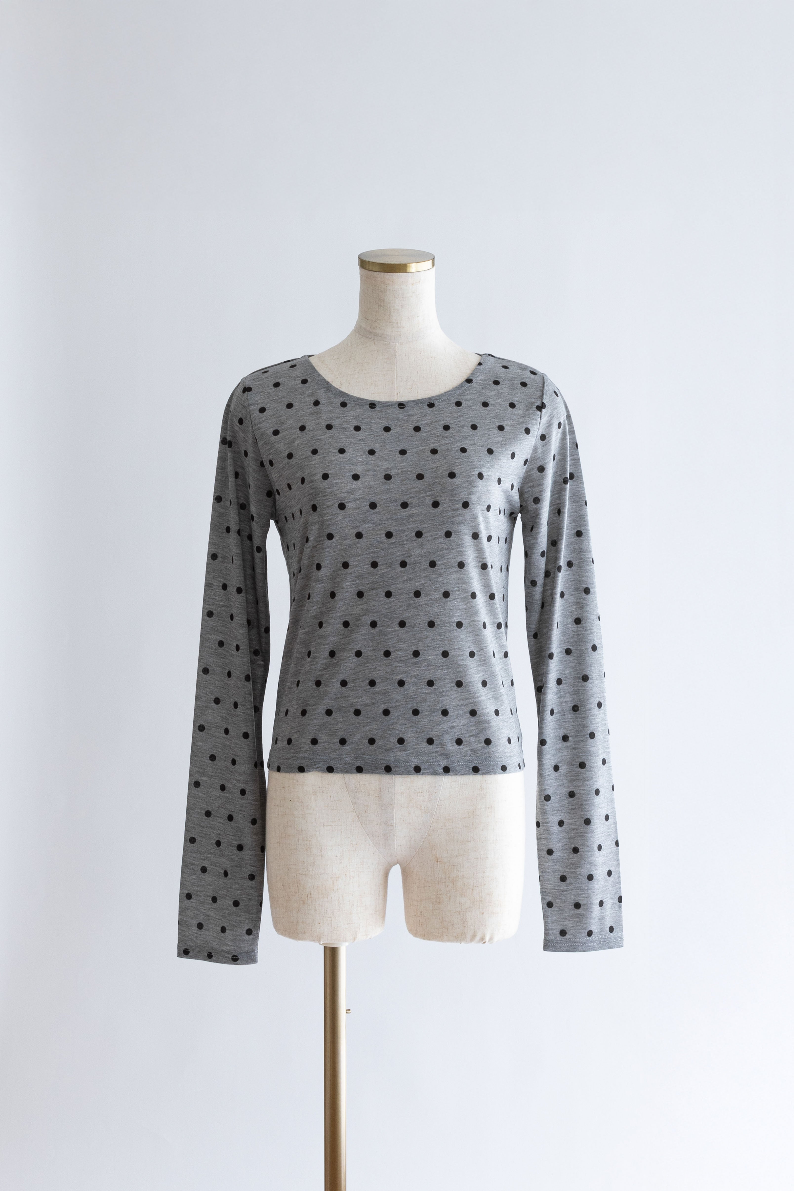 着用カラー:グレー