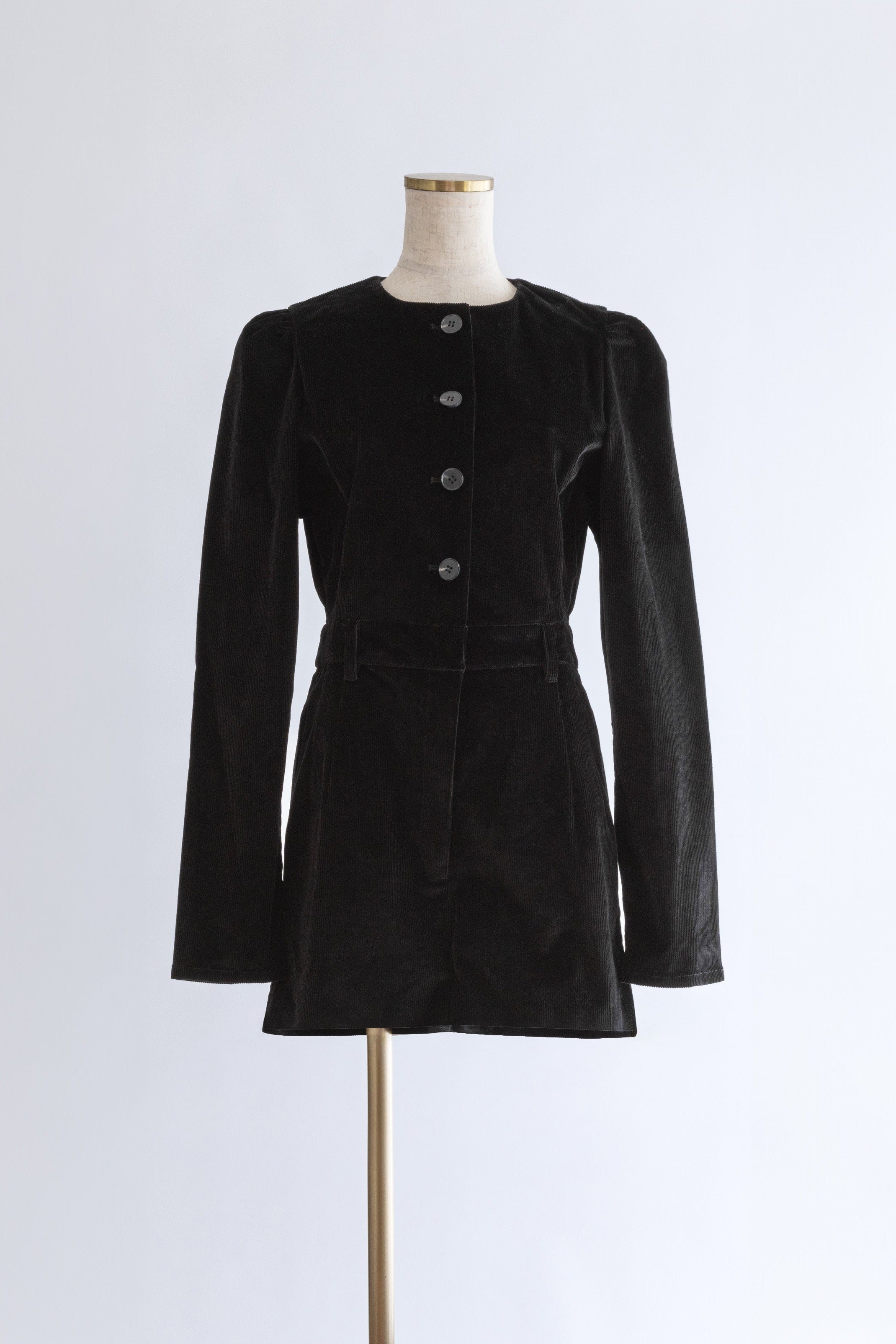 着用カラー:ブラック