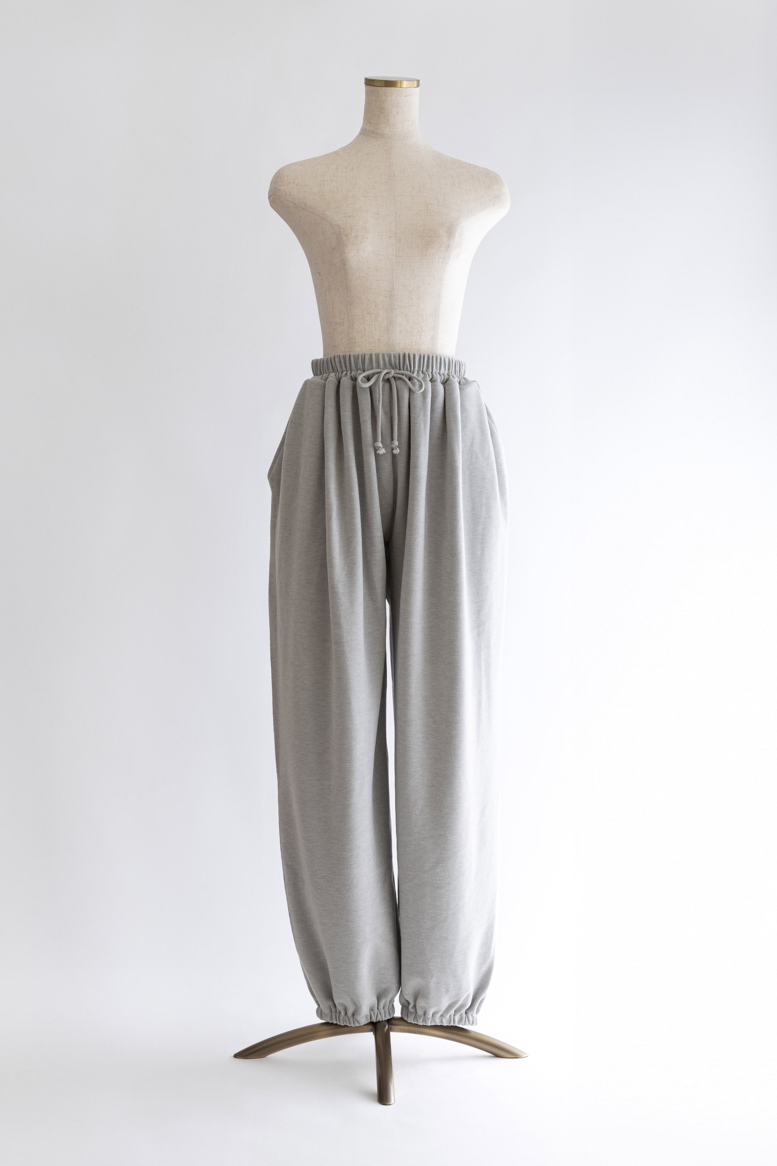 着用カラー:グレー