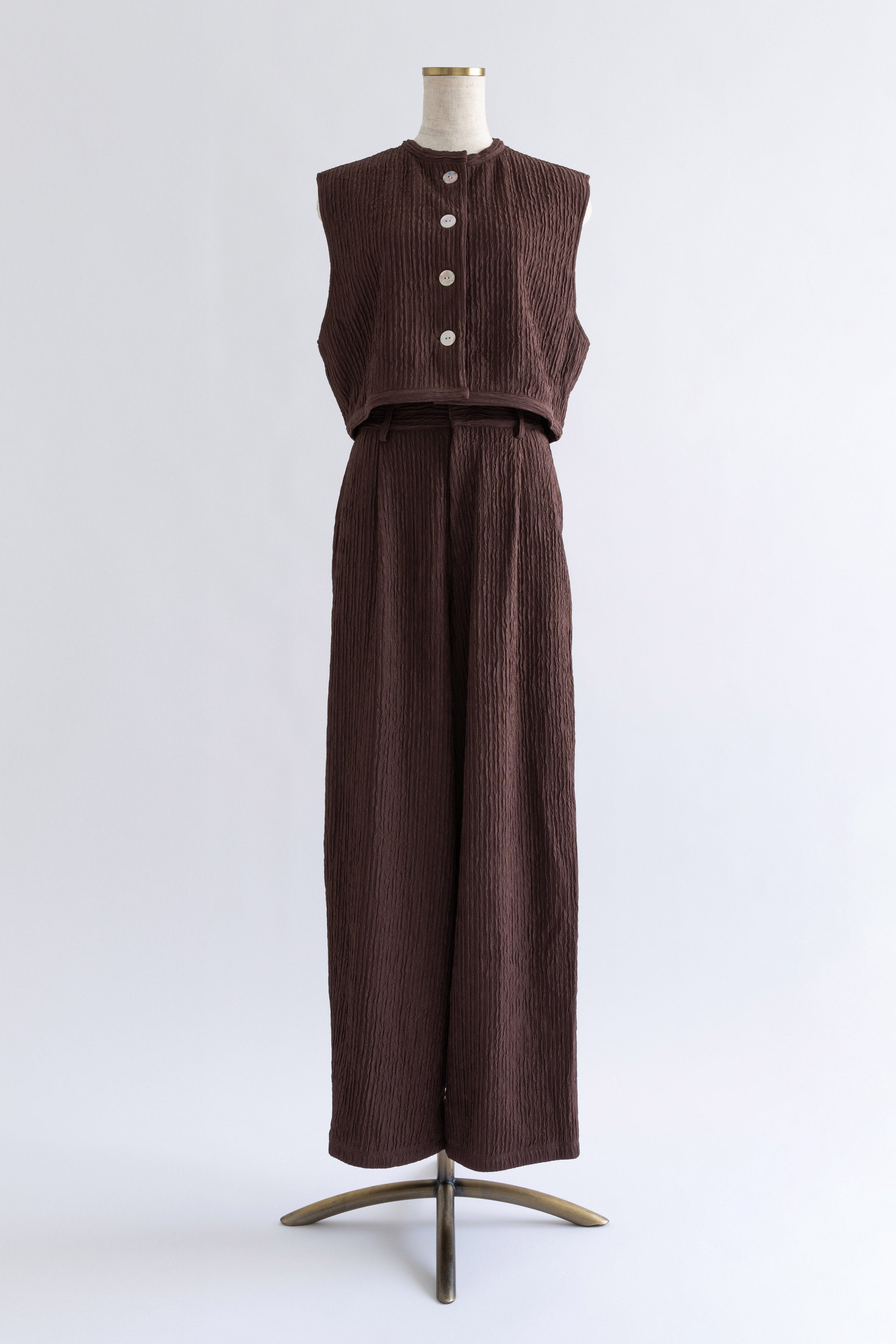 着用カラー:ブラウン