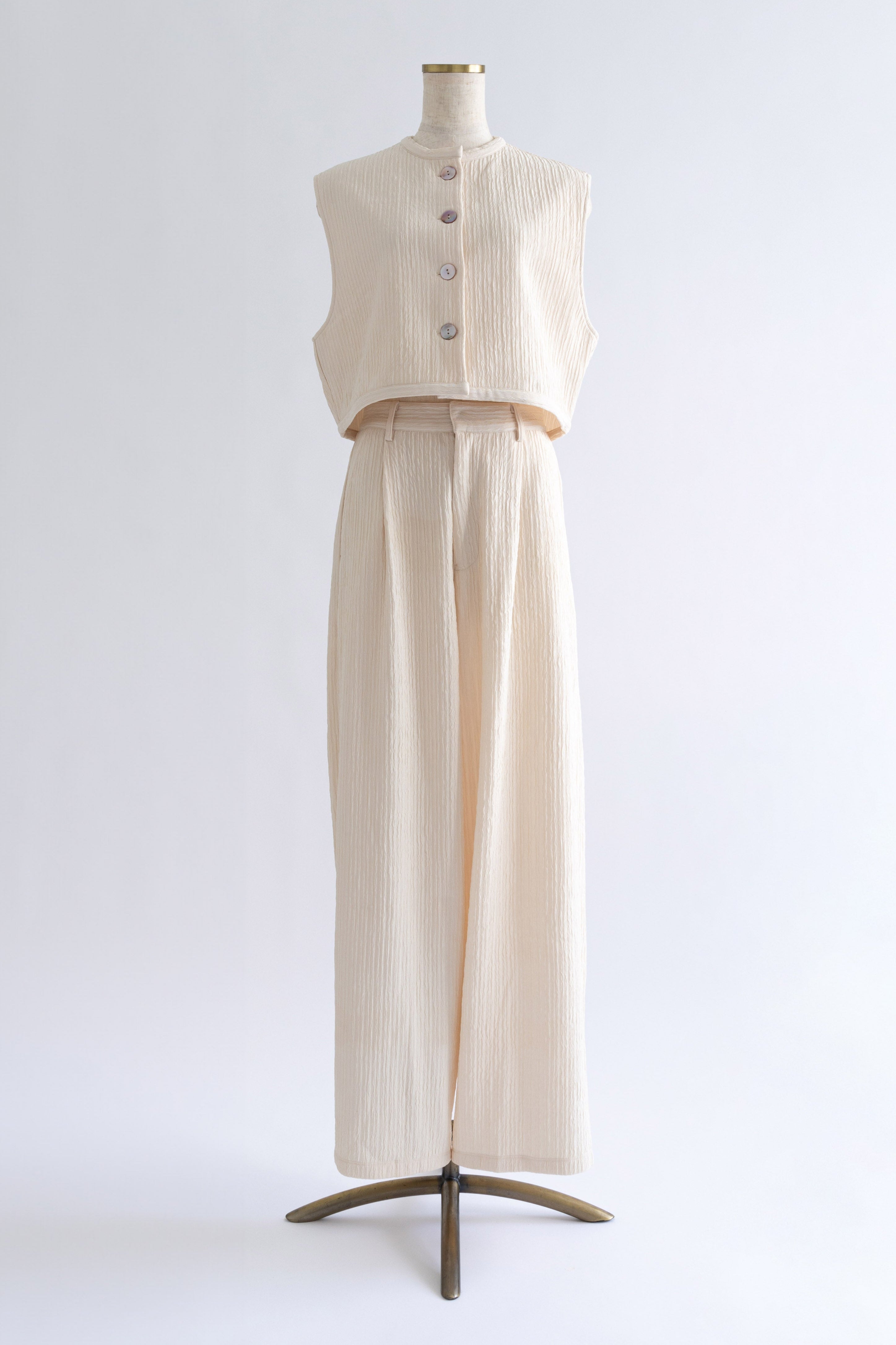 着用カラー:アイボリー