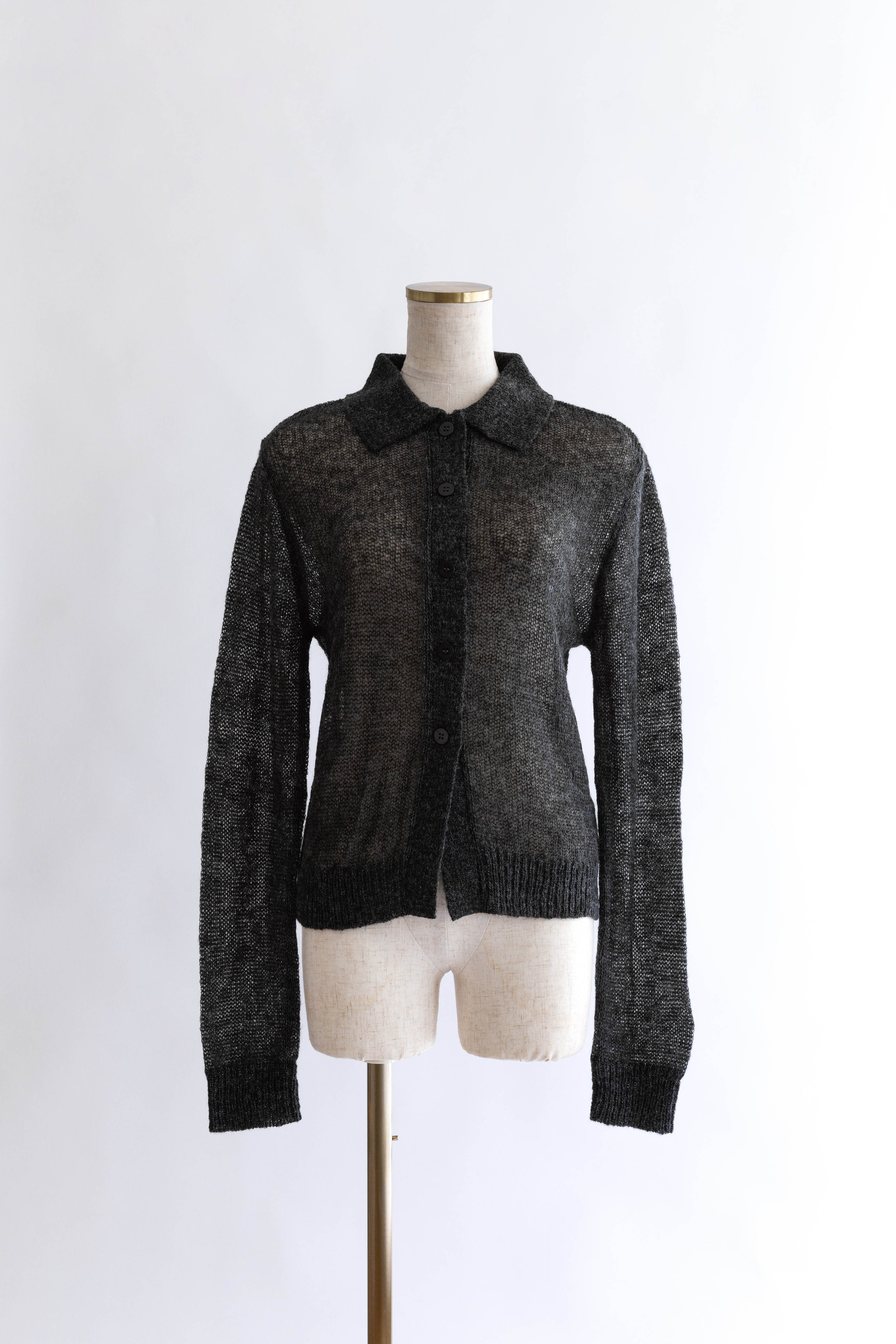 着用カラー:チャコール