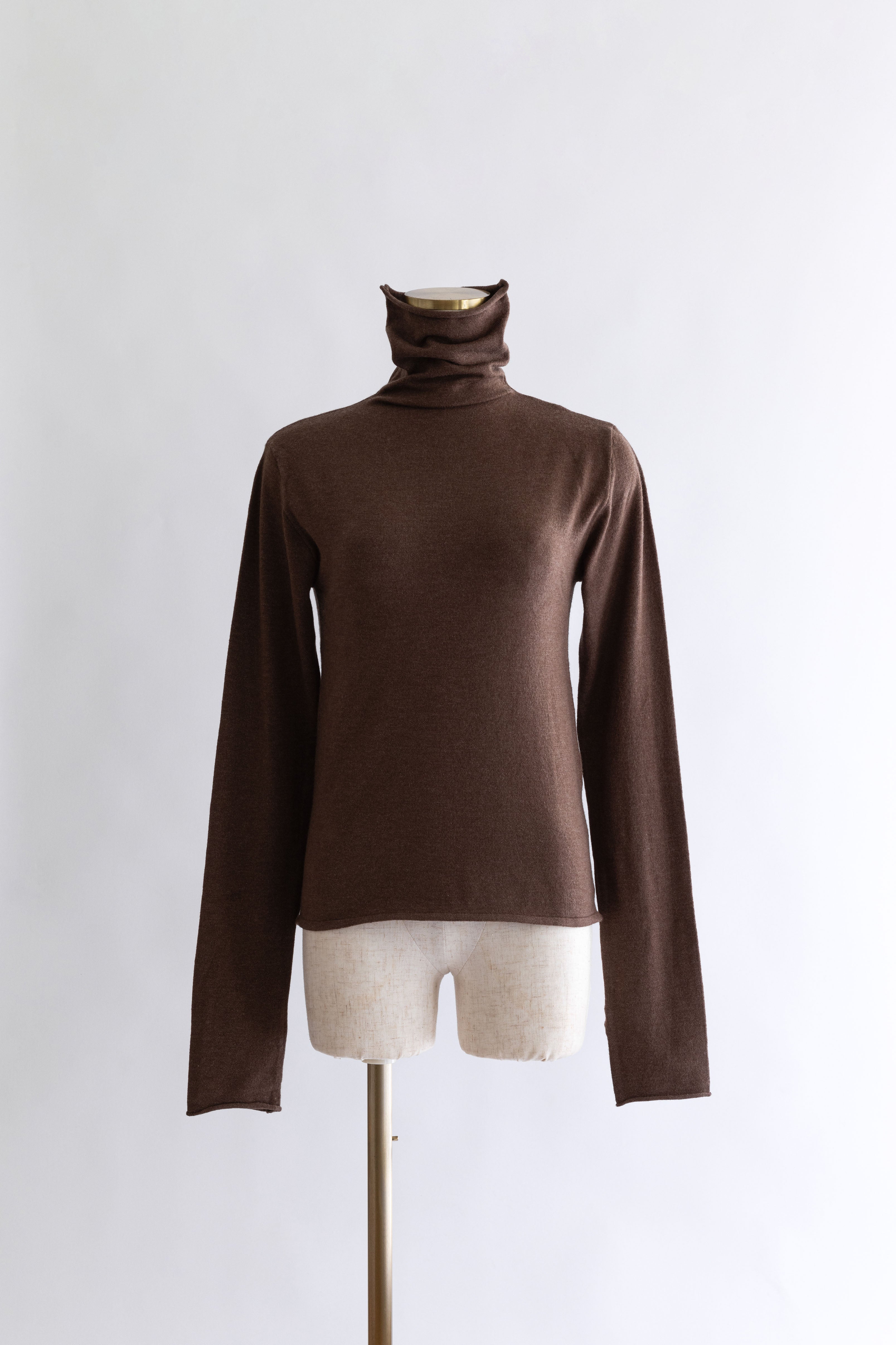 着用カラー:ブラウン