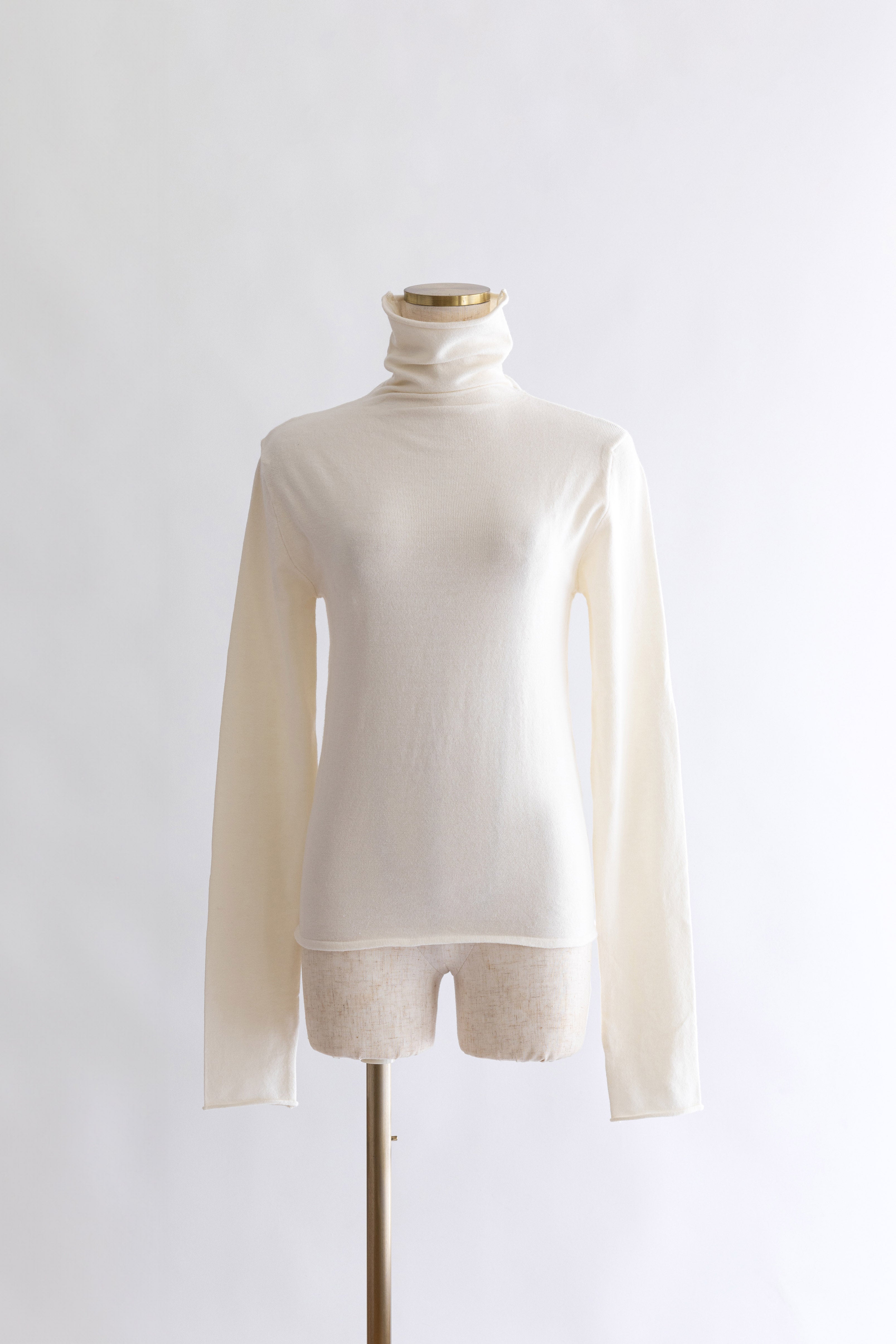 着用カラー:アイボリー