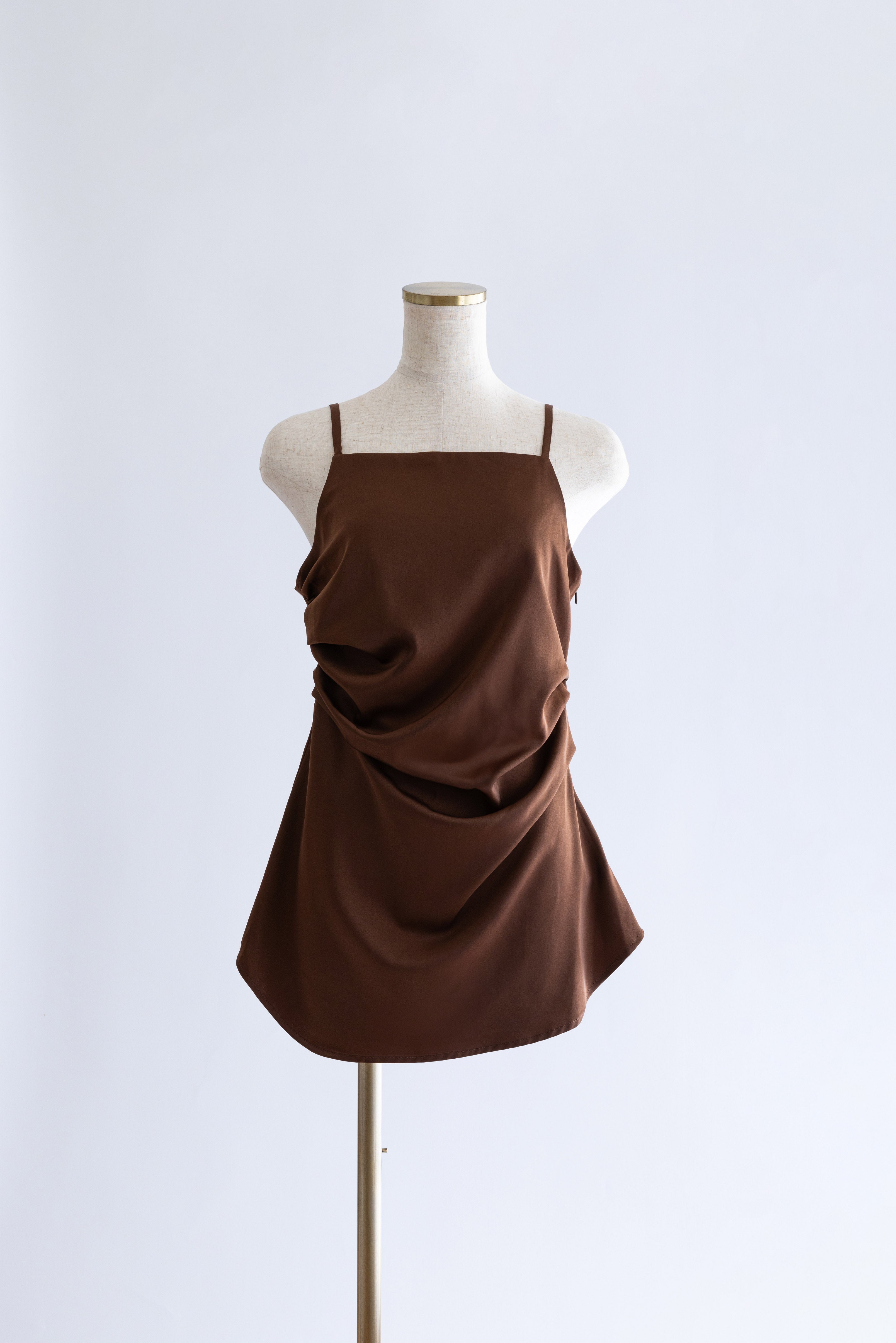 着用カラー:ブラウン