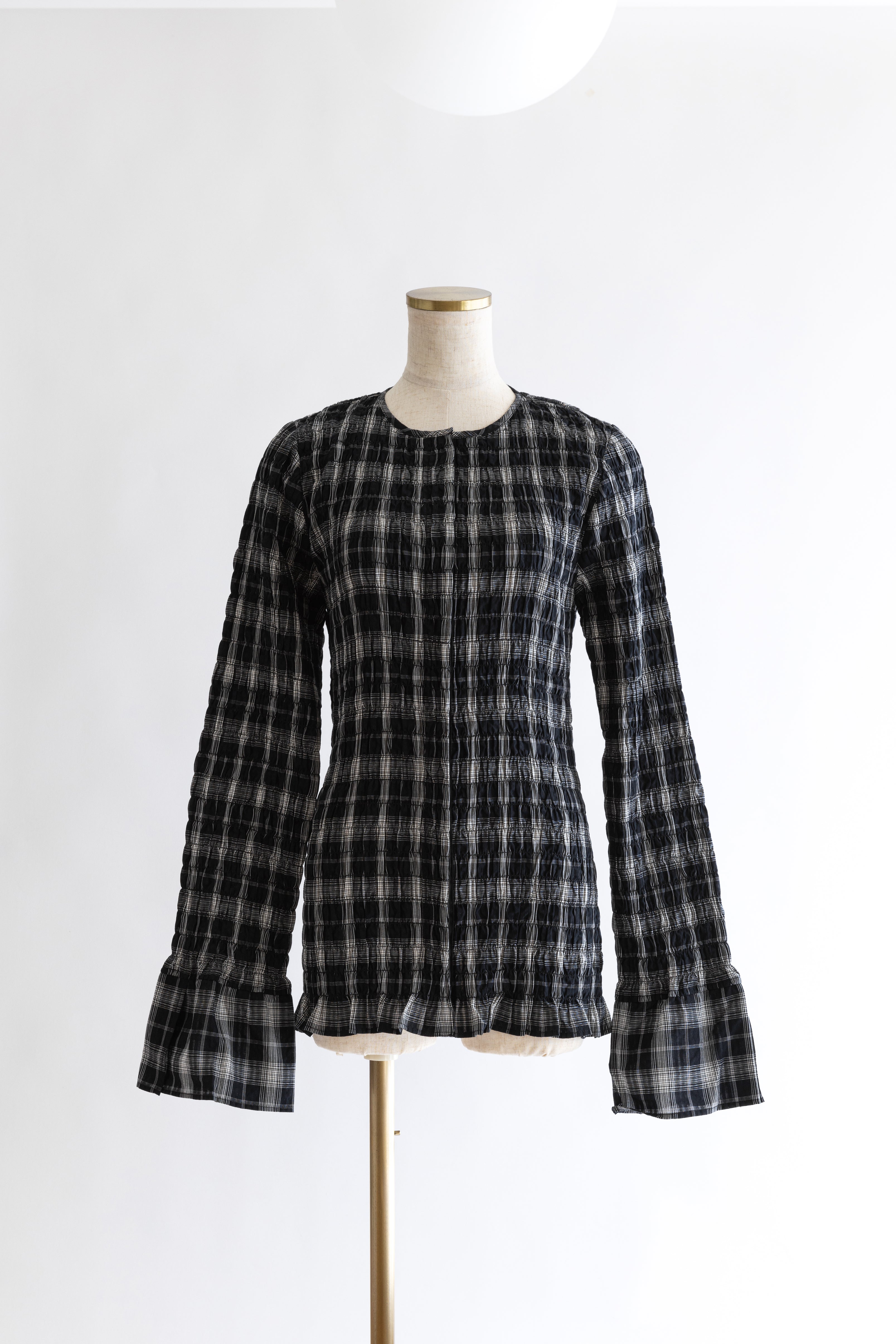 着用カラー:ブラック