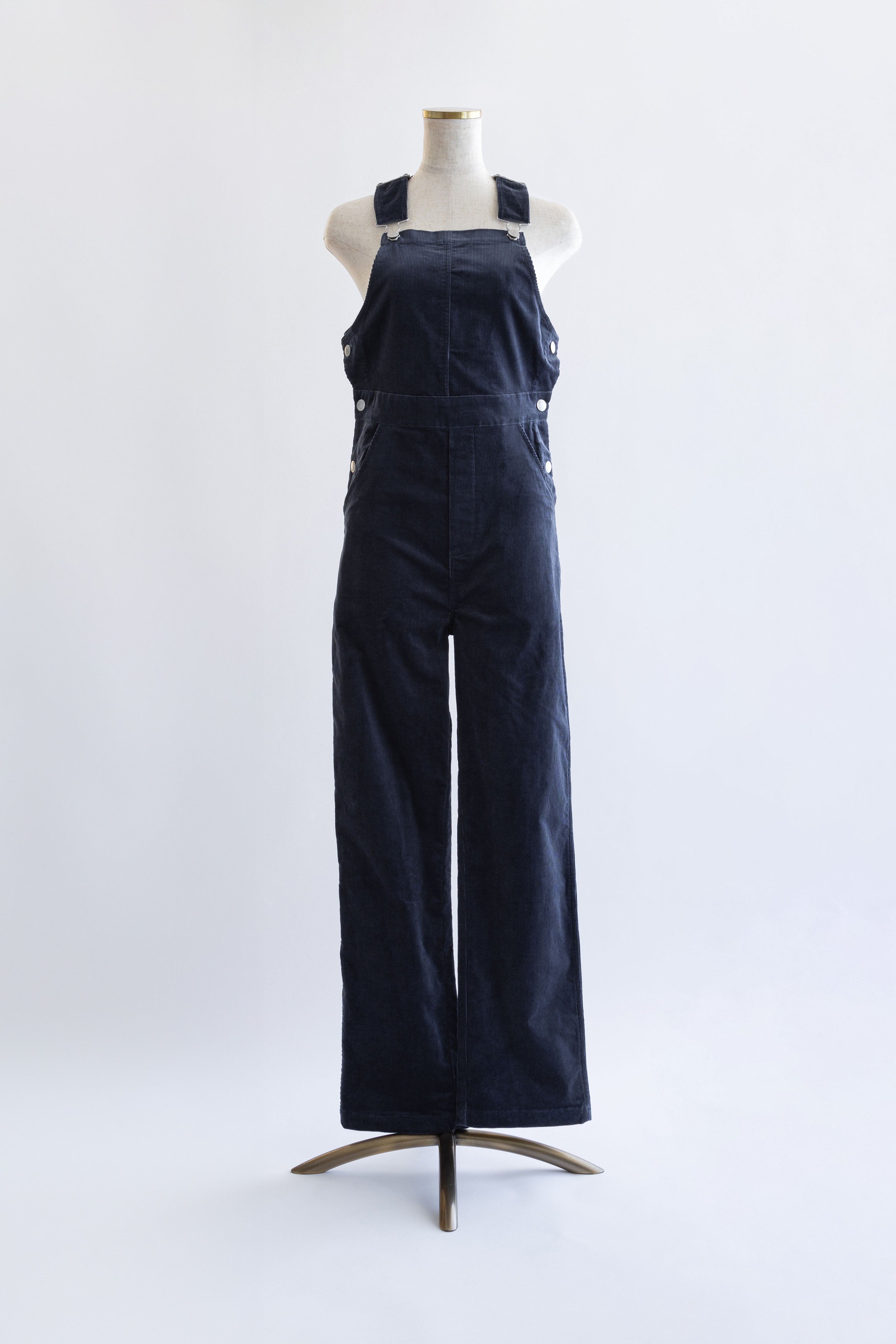 着用カラー:ブルー