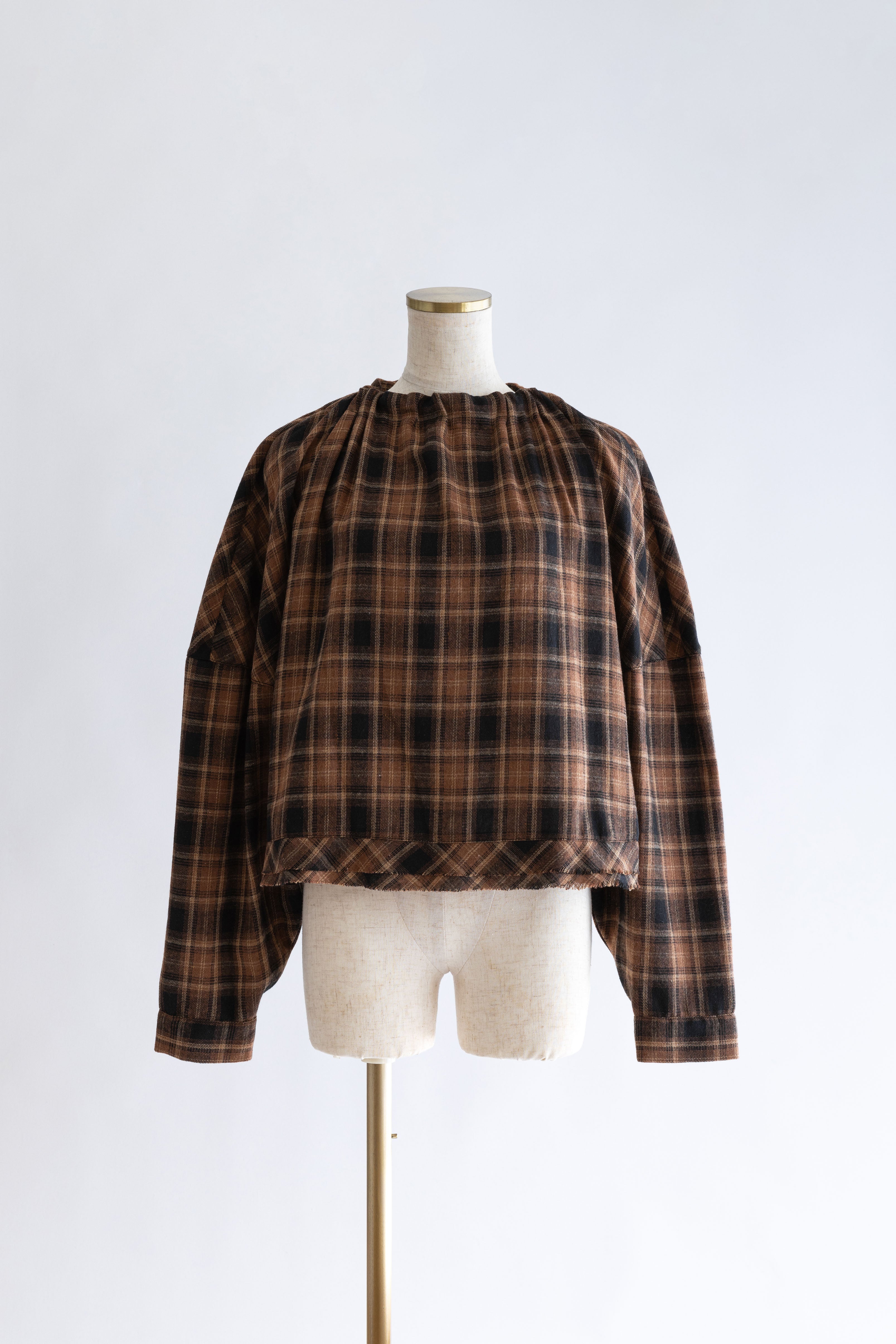 着用カラー:キャメル