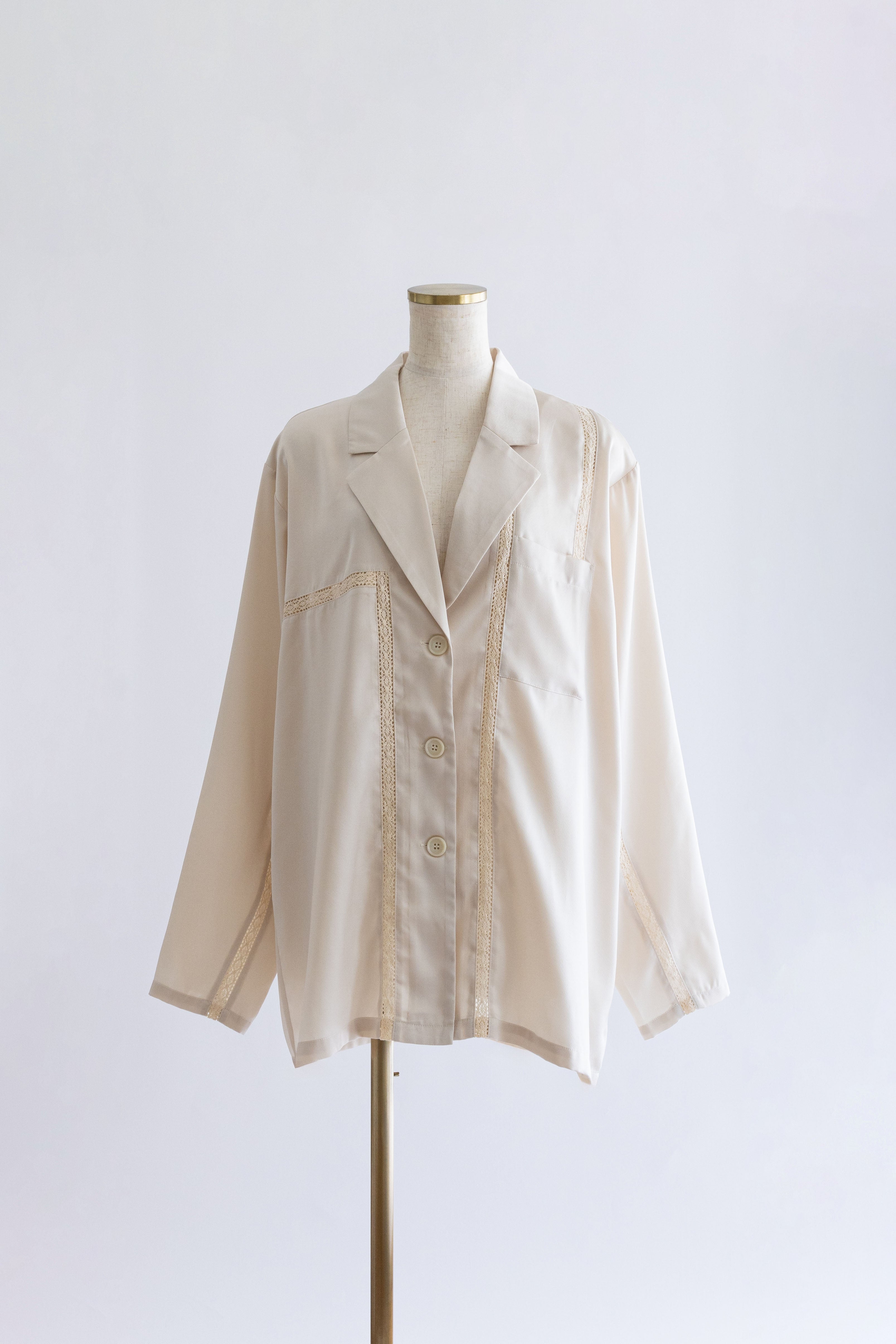 着用カラー:アイボリー