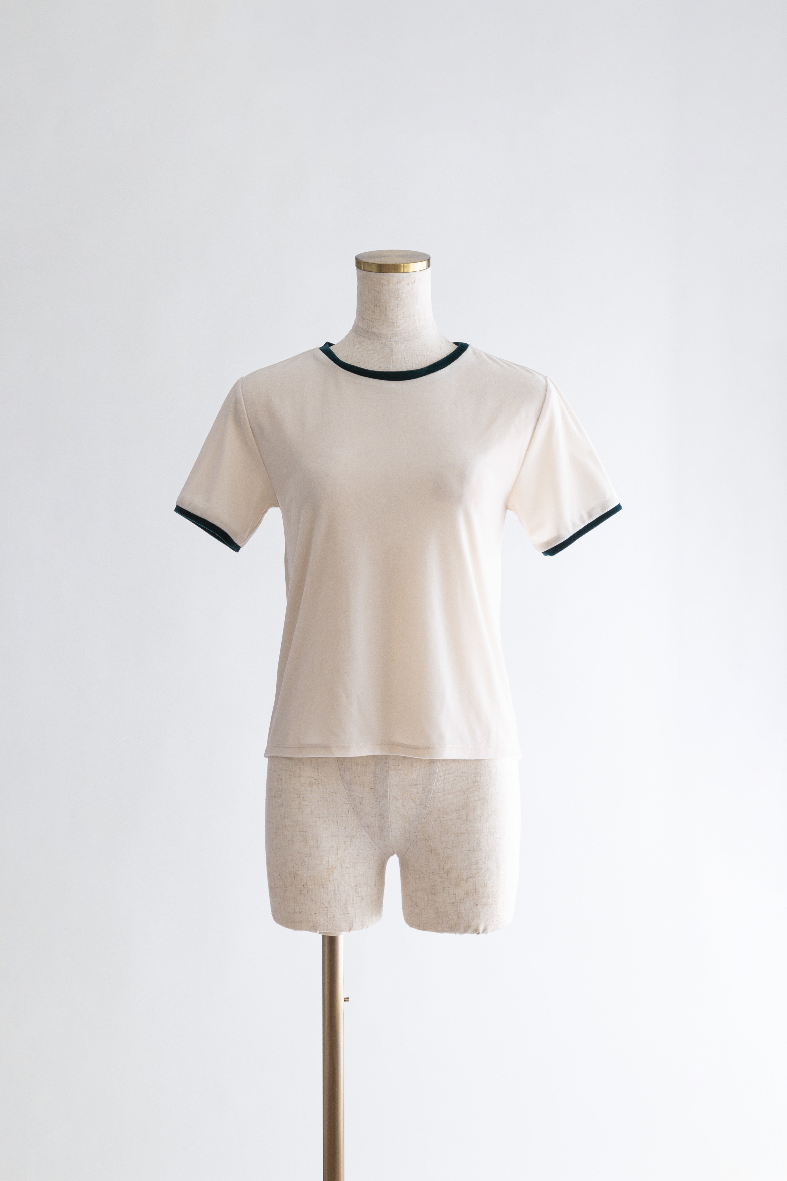 着用カラー:グリーン