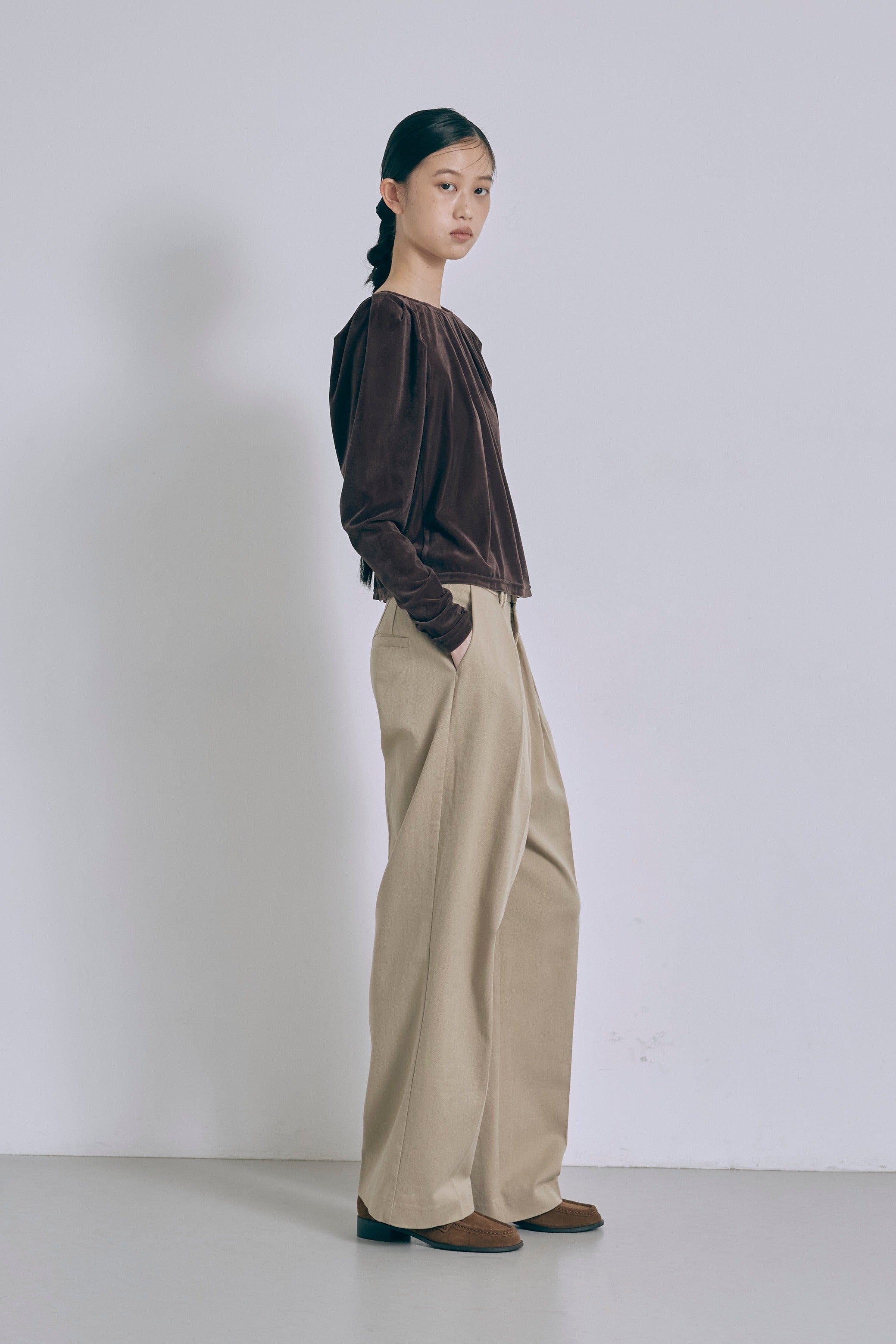 Wide Tuck Pants