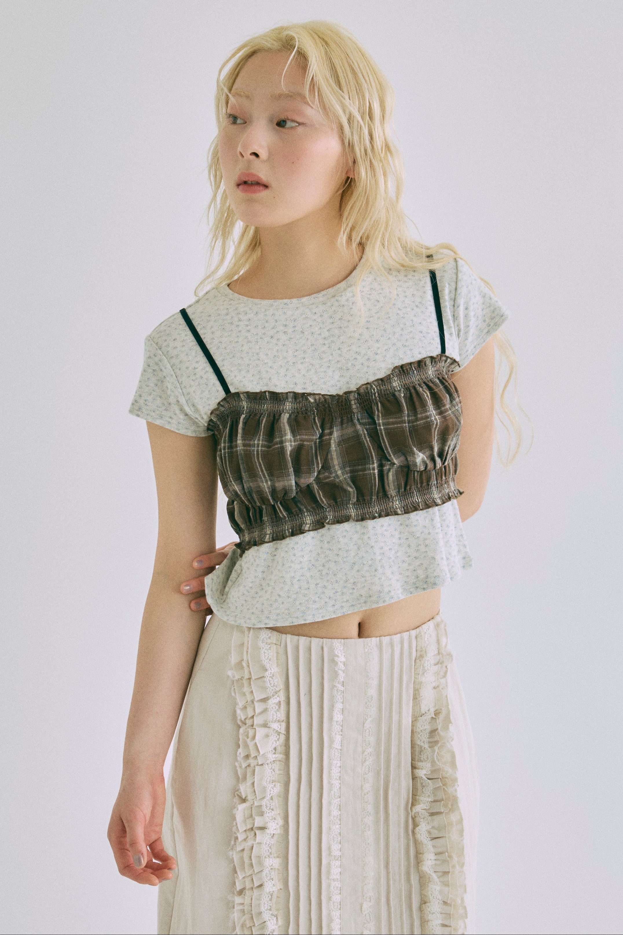 着用カラー:オートミール モデル身長:162㎝