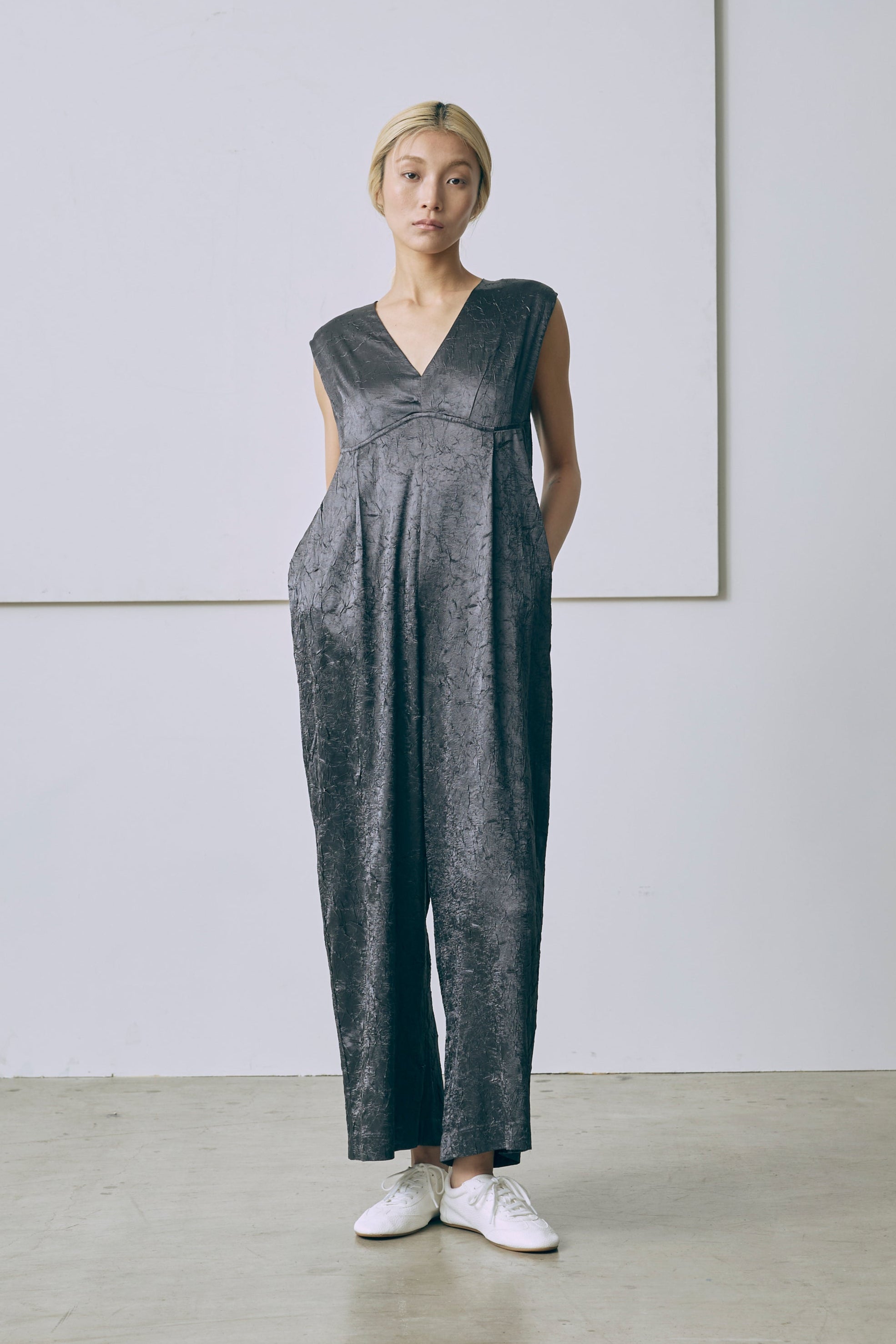 着用カラー:チャコール 着用サイズ:1 モデル身長:171㎝