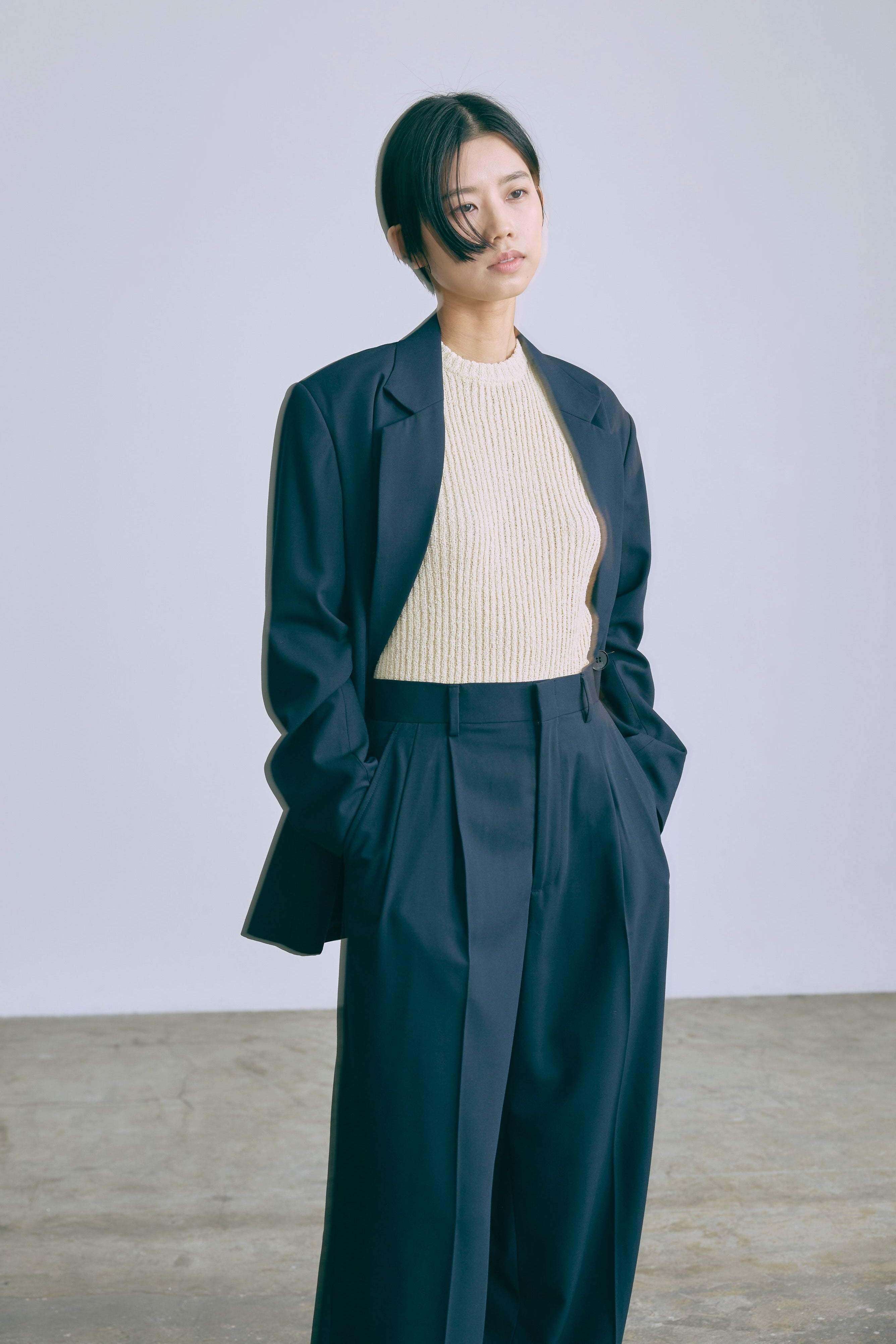 【Set Up】Semi-Wide Trousers ネイビー model:170cm chii