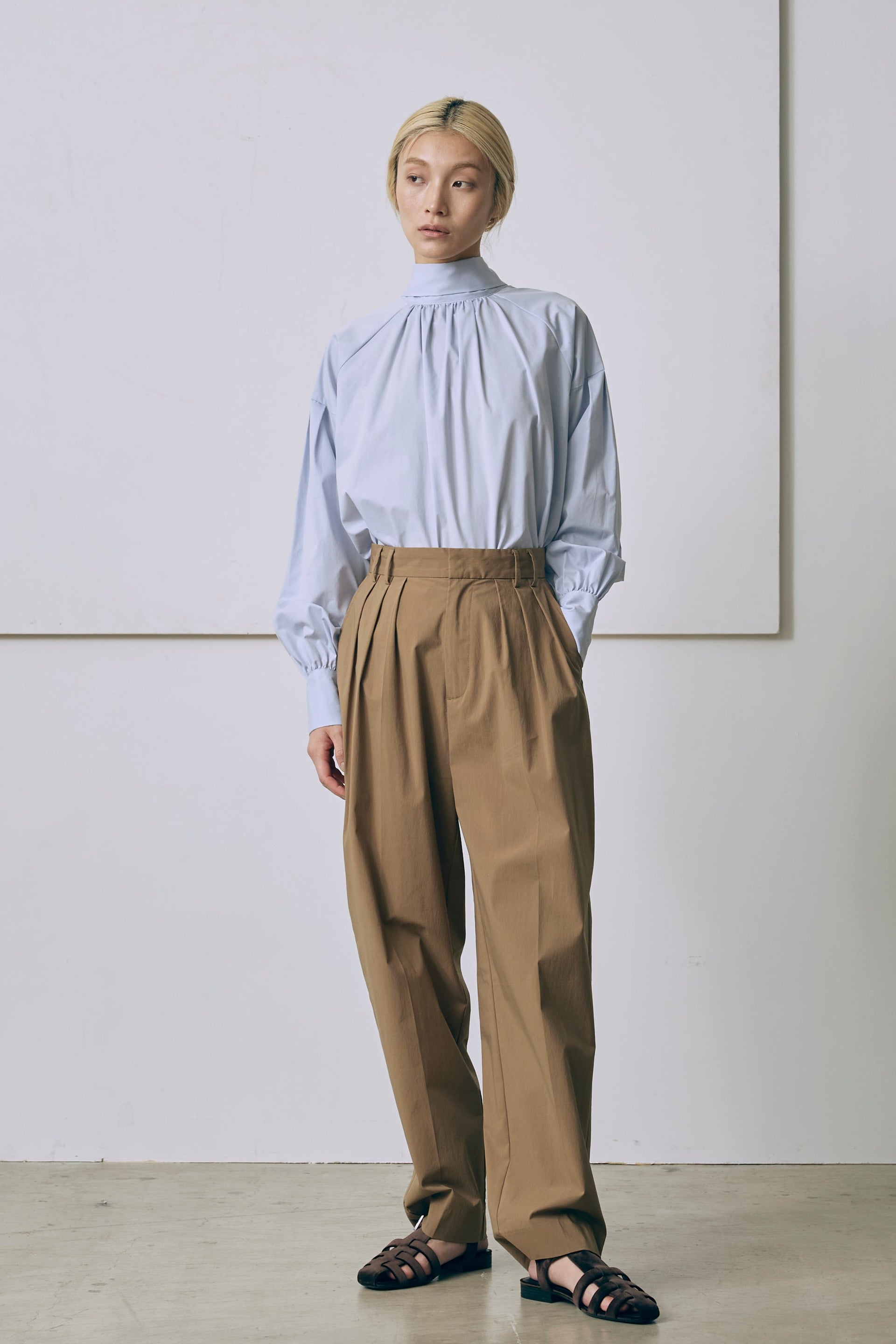 着用カラー:キャメル モデル身長:171cm