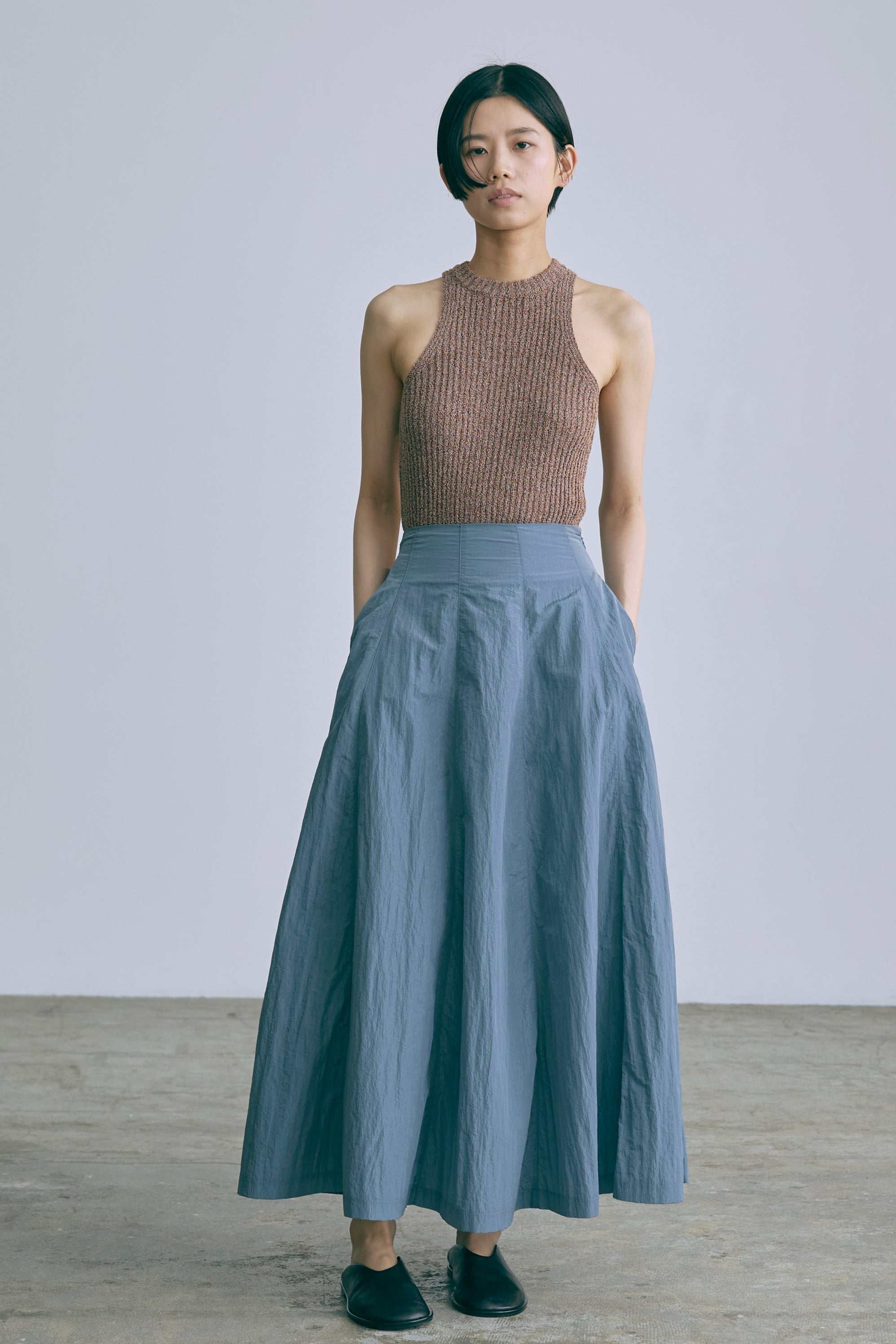 Nylon Taffeta Flared Skirt ブルー model:170cm chii