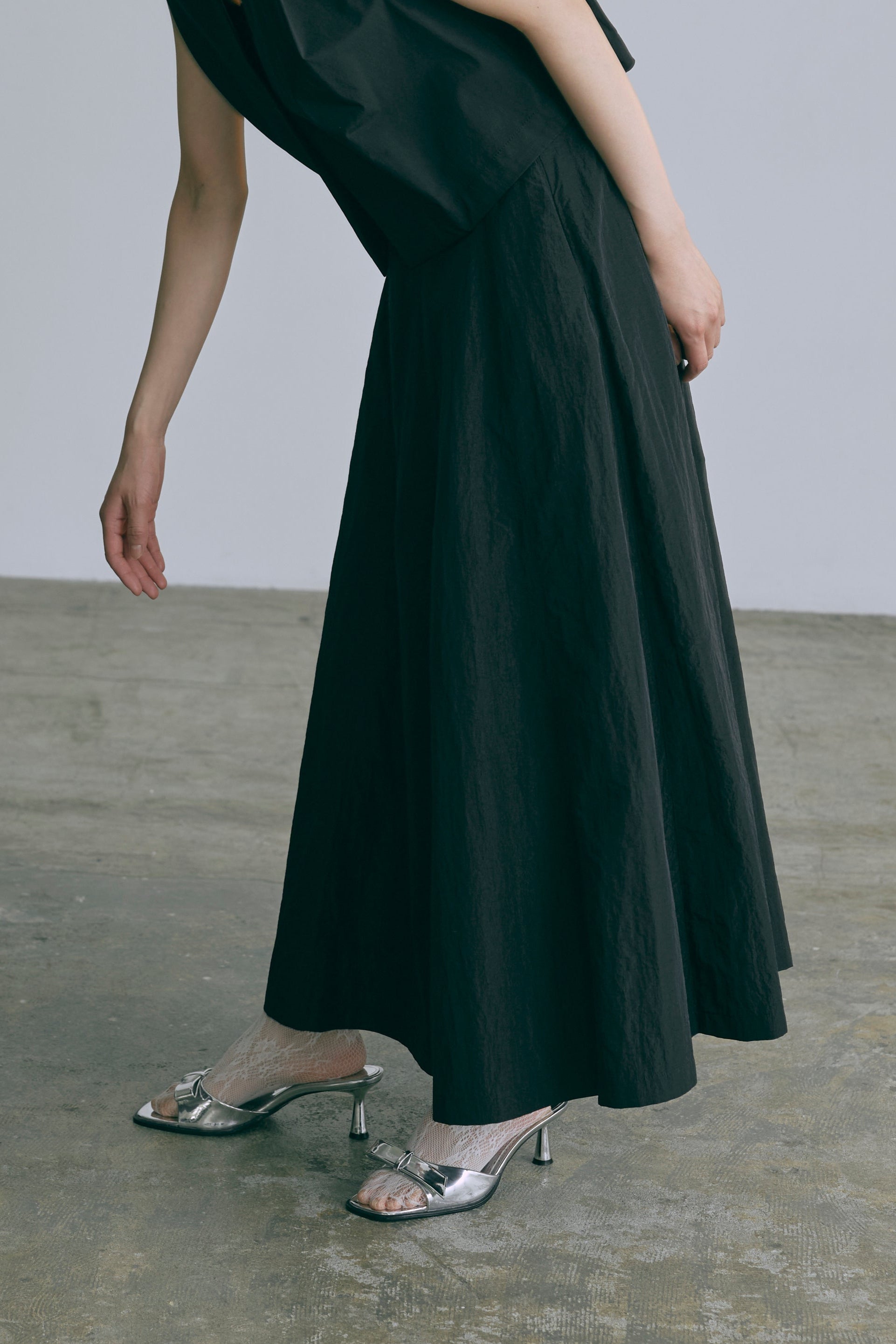 Nylon Taffeta Flared Skirt ブラック model:170cm chii