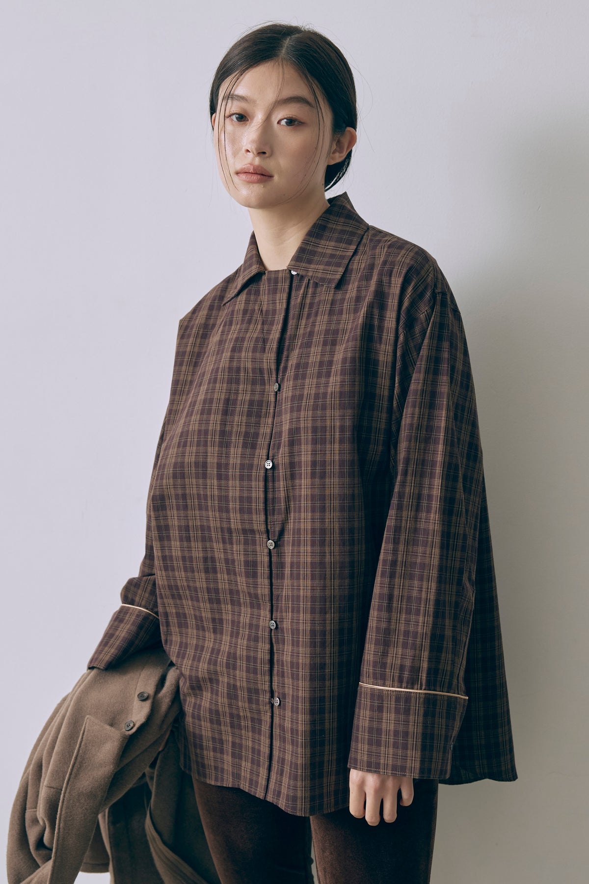Satin Piping Checked Pajama Shirt ブラウン size:1 model:171cm YUUMIKO