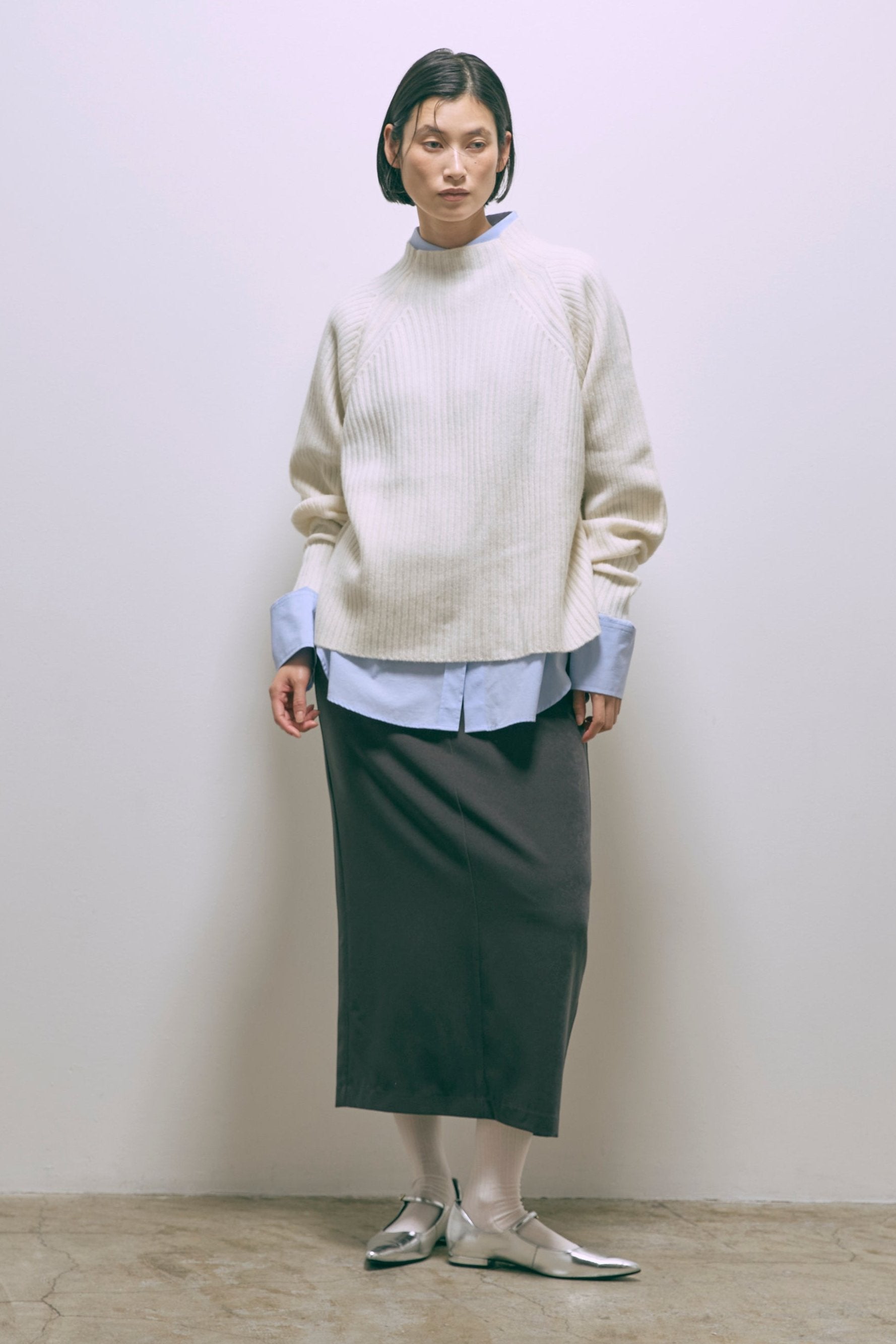 【Set Up】Faux Suede Straight Skirt チャコールグレー model:170cm ANDO
