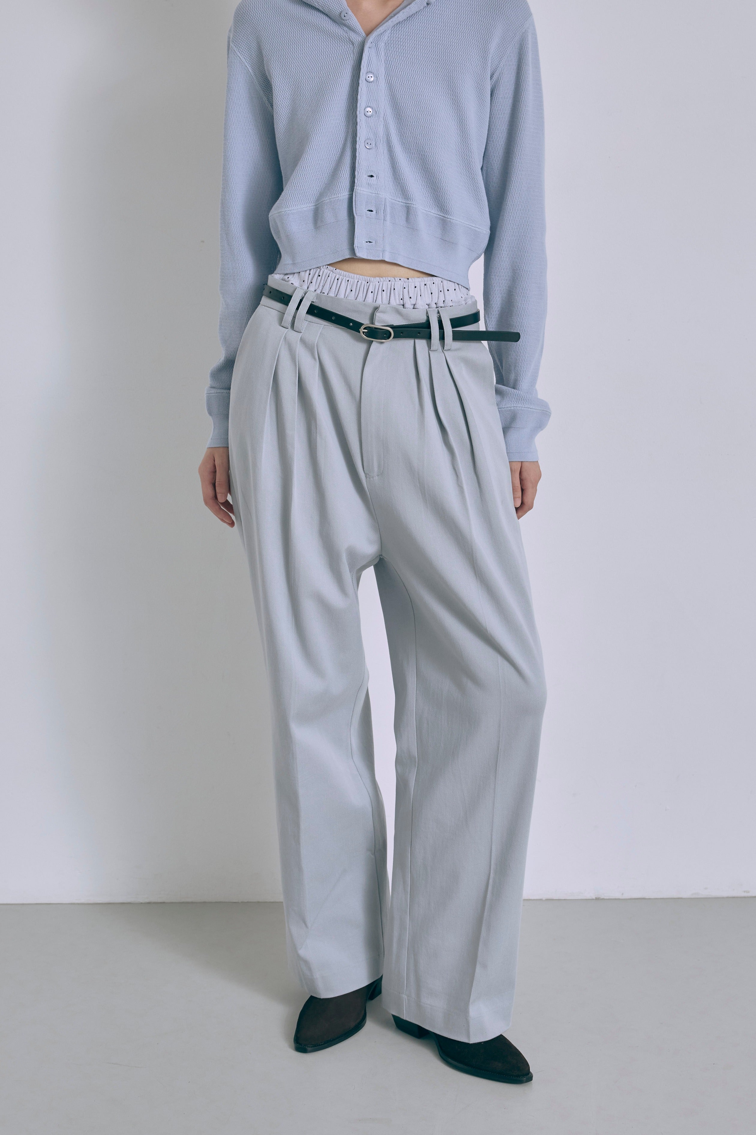 Wide Tuck Pants サックス size:モデルサイズ model:175cm SENPING