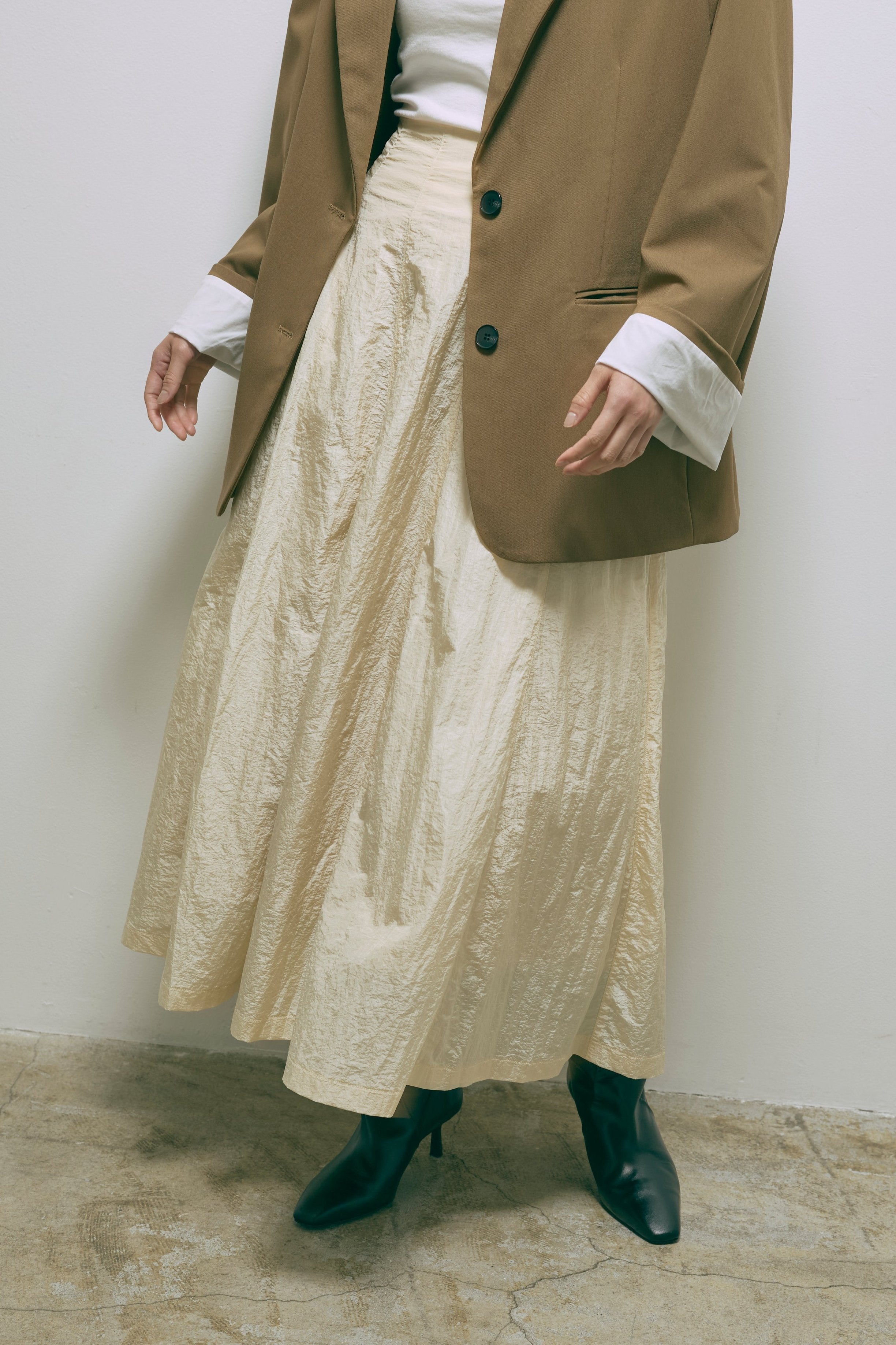 Nylon Taffeta Flared Skirt イエロー model:170cm ANDO