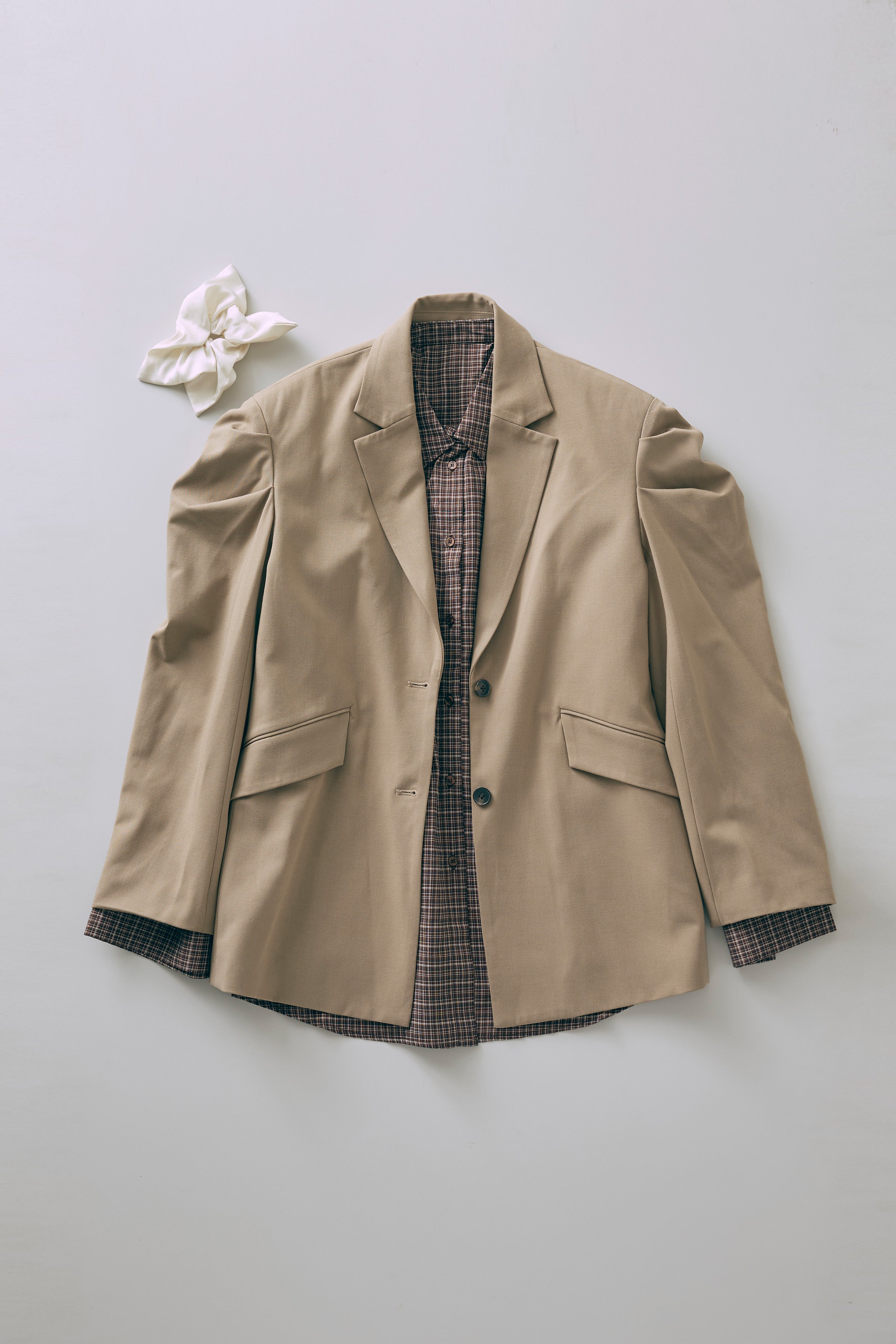 着用カラー:ブラウン