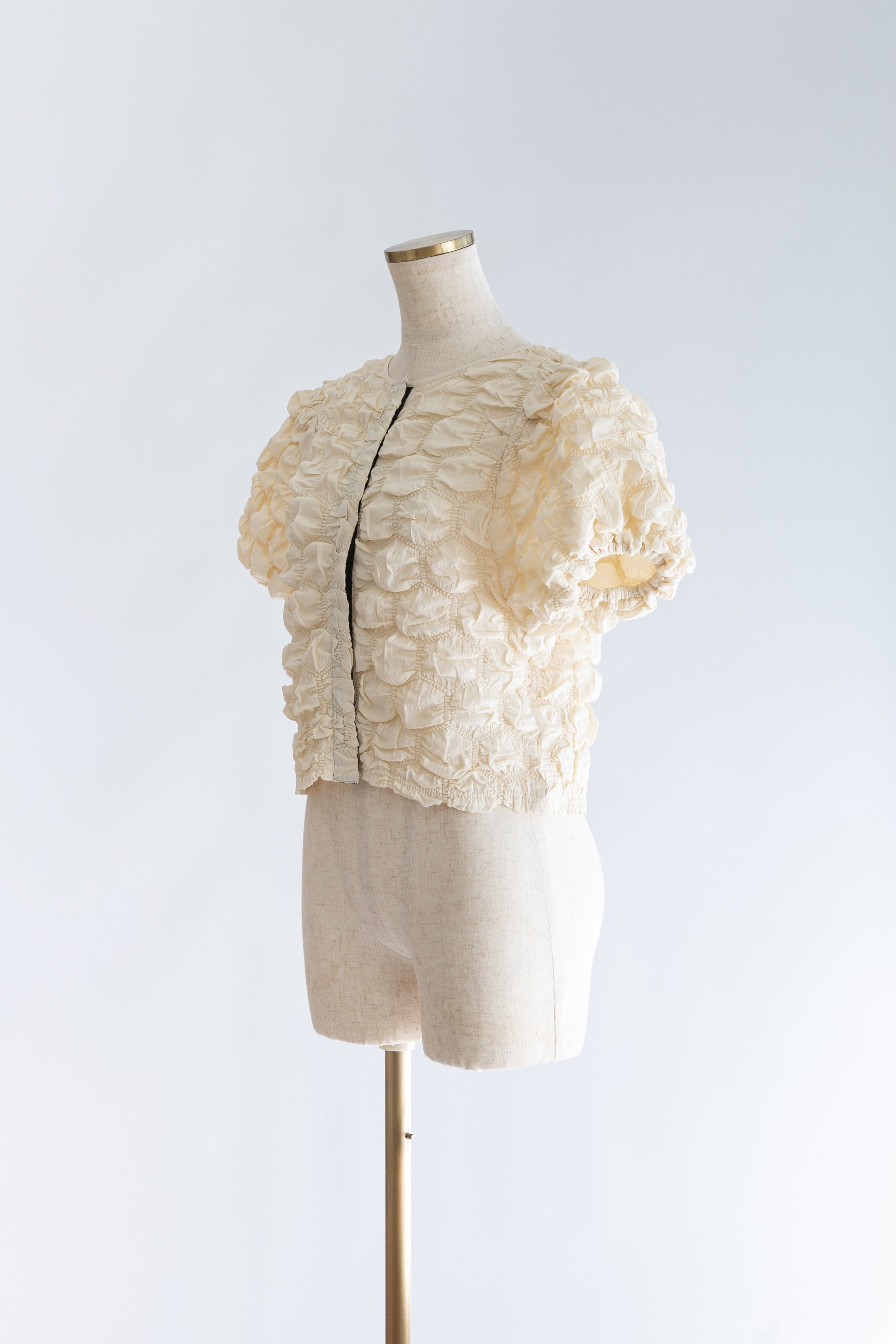 Puff Smocked Short Blouse アイボリー