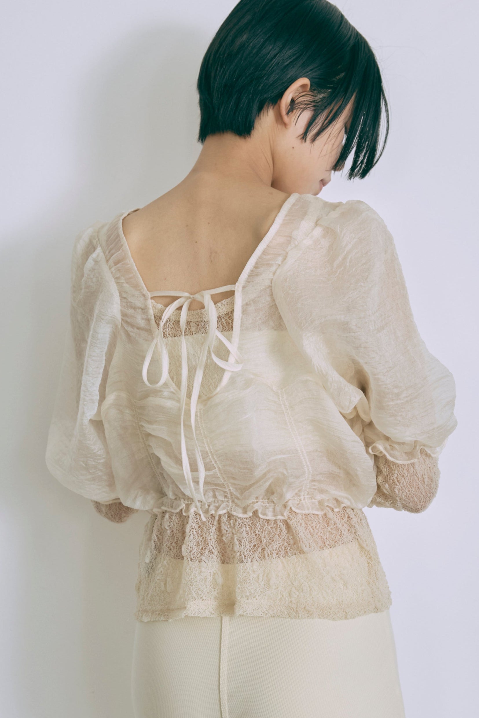 着用カラー:アイボリー  モデル身長:170㎝