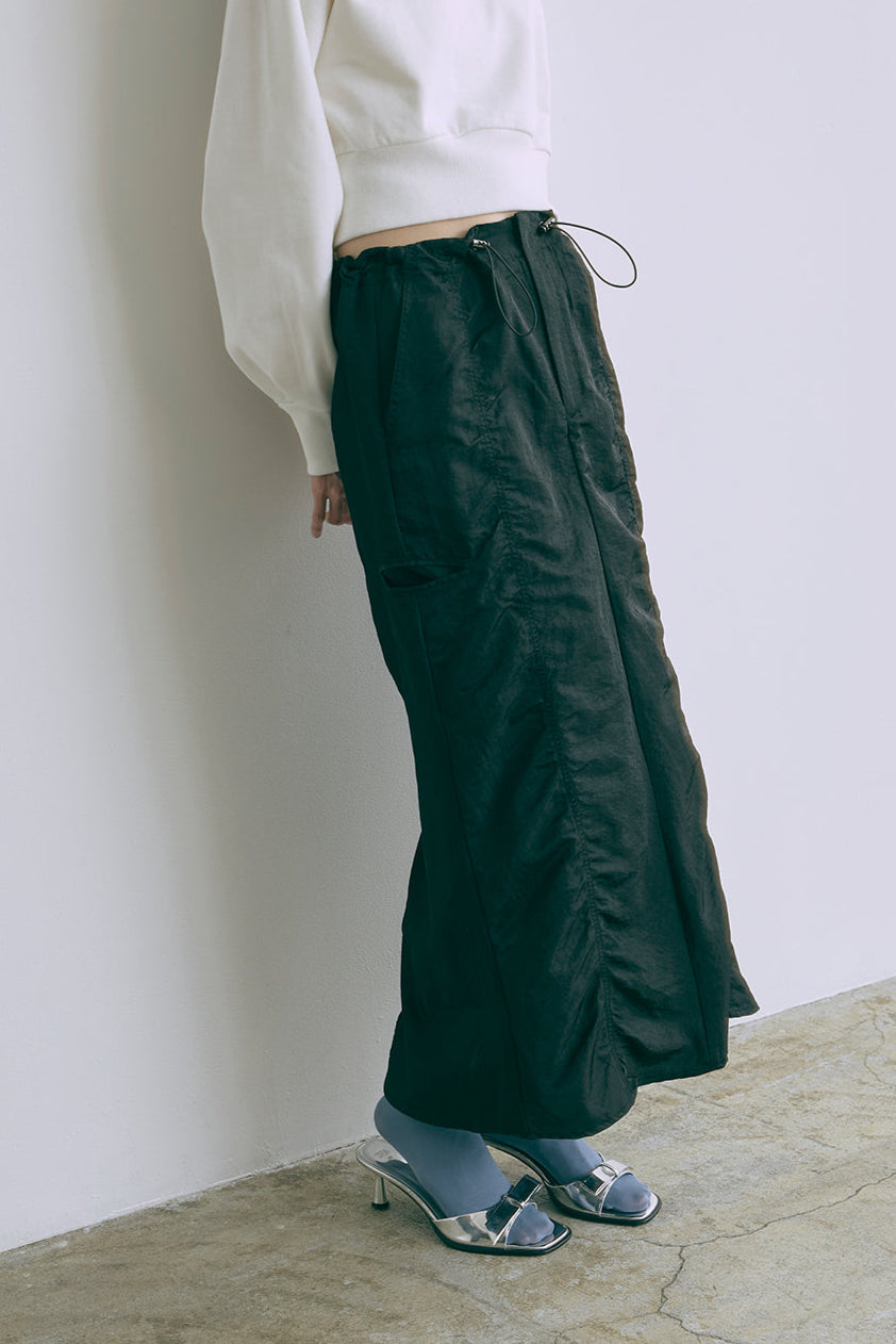 着用カラー:ブラック　モデル身長:174cm