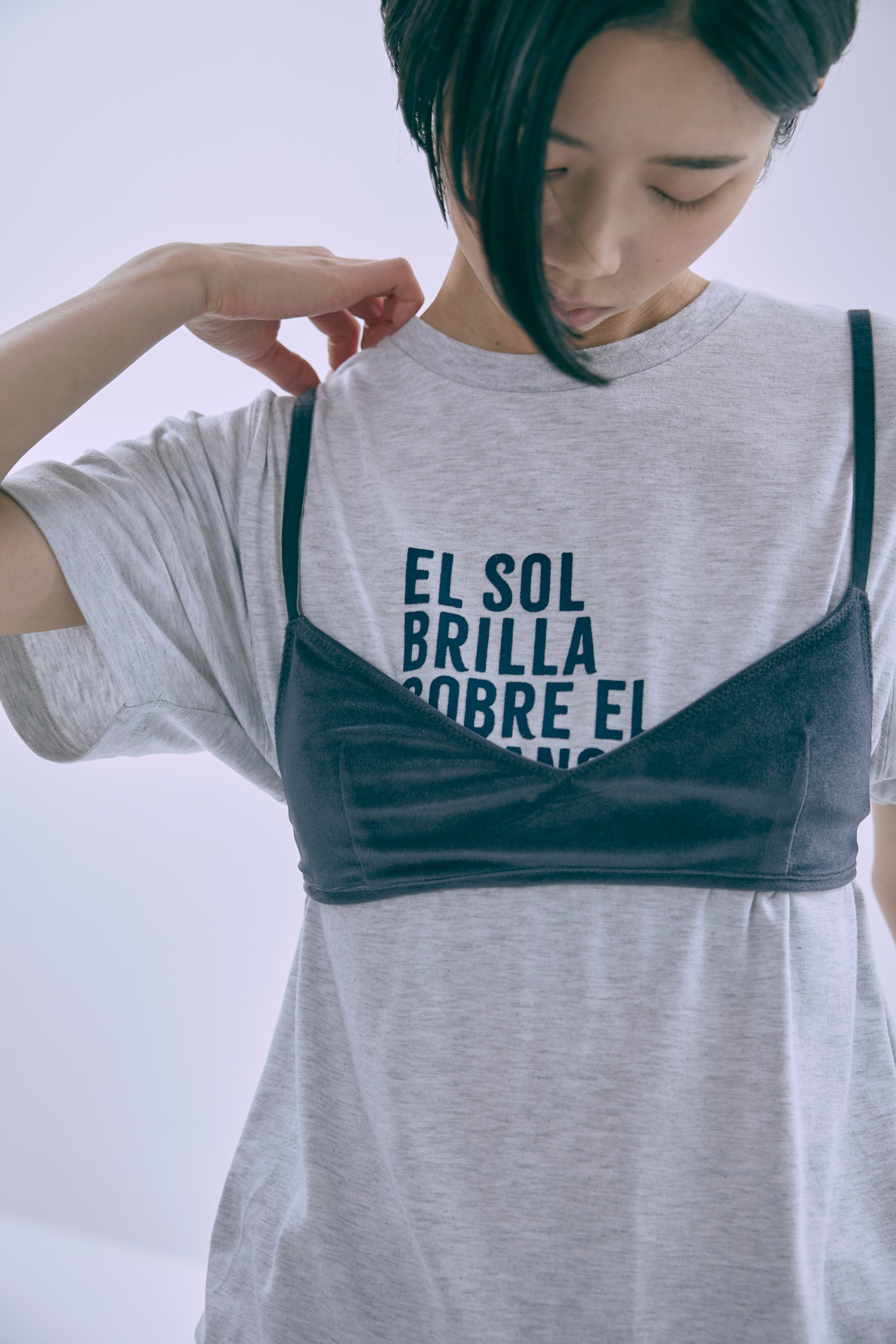 着用カラー:チャコール　モデル身長:170cm