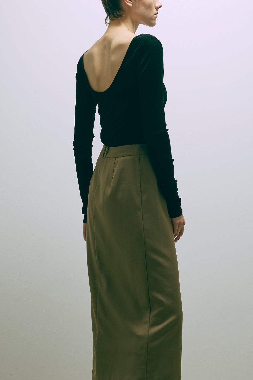 Flocked Tulle Back Open Top