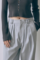 Wide Tuck Pants サックス size:モデルサイズ model:171cm YUUMIKO