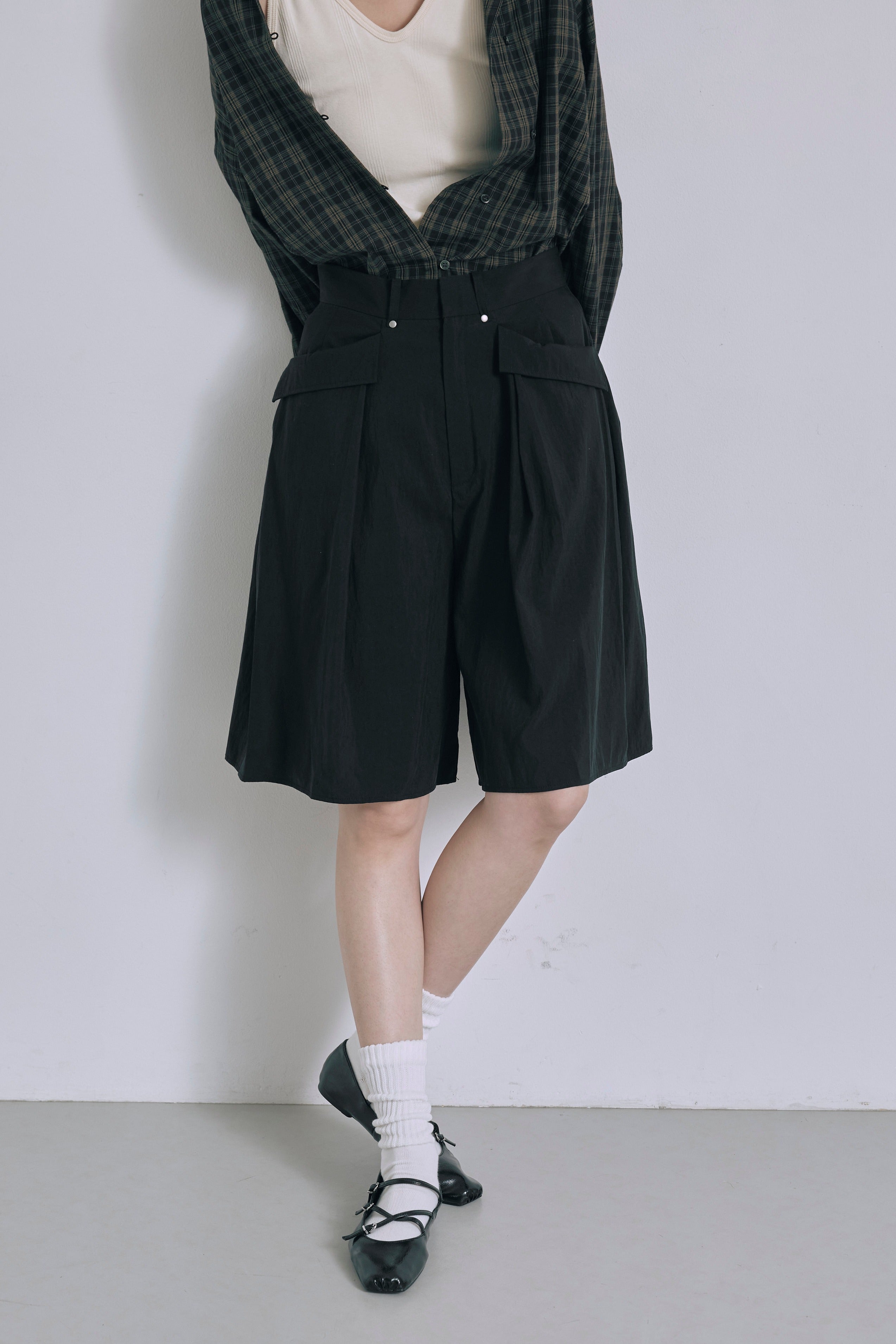 Structured Pocket Flare Shorts