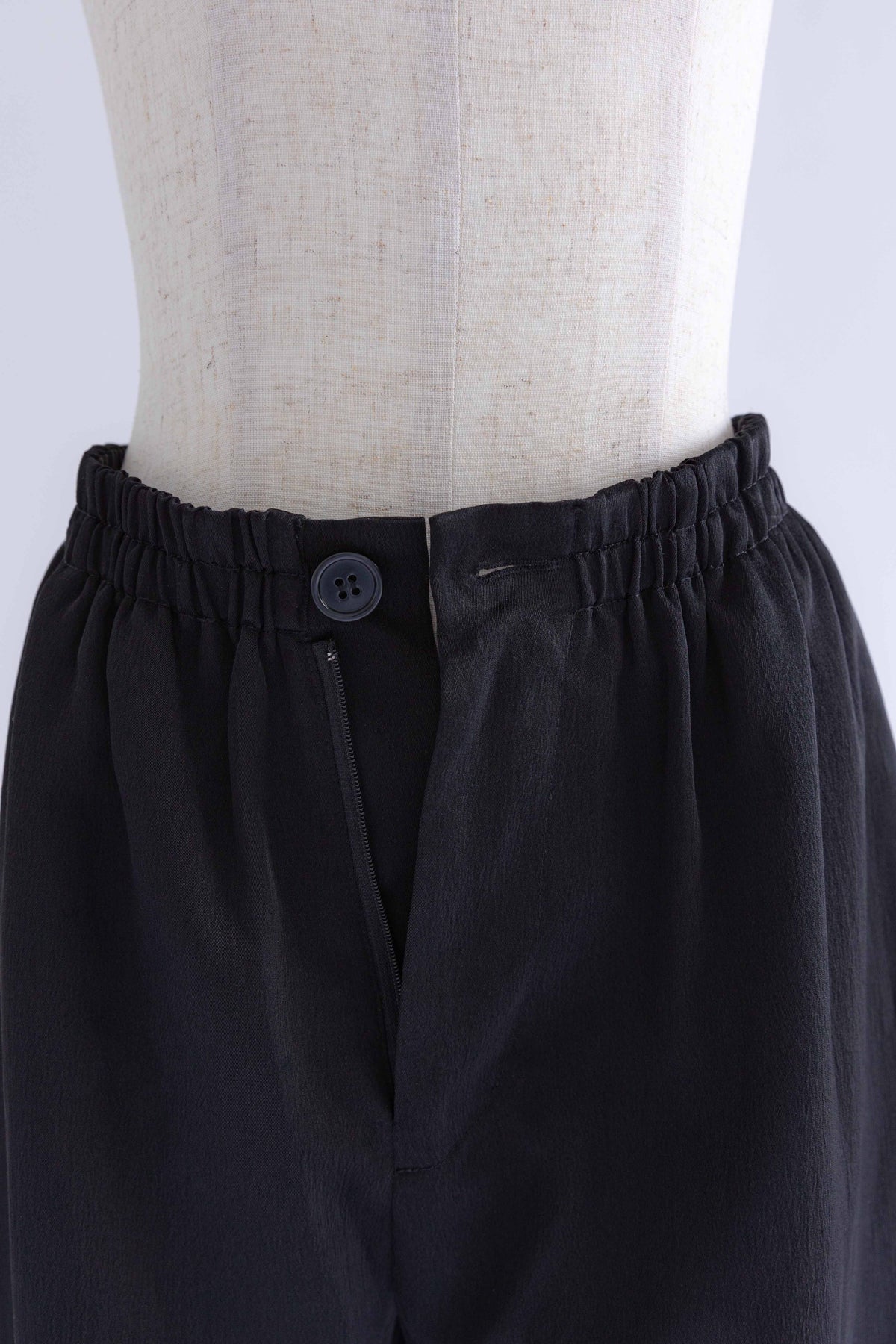 Satin Slit Pants ブラック