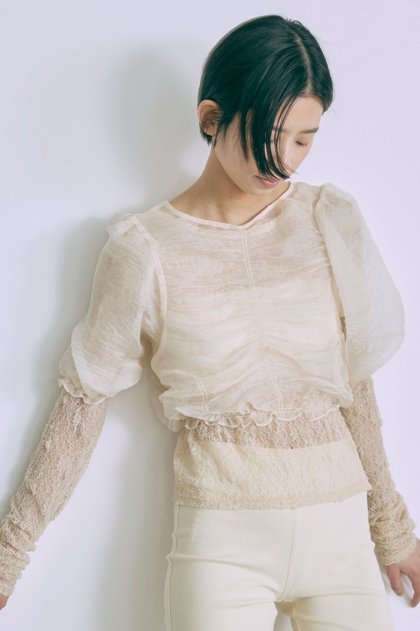 Sheer Crinkled Top アイボリー model:170cm chii