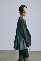 Bonding Peplum Top チャコールグレー model:170cm chii