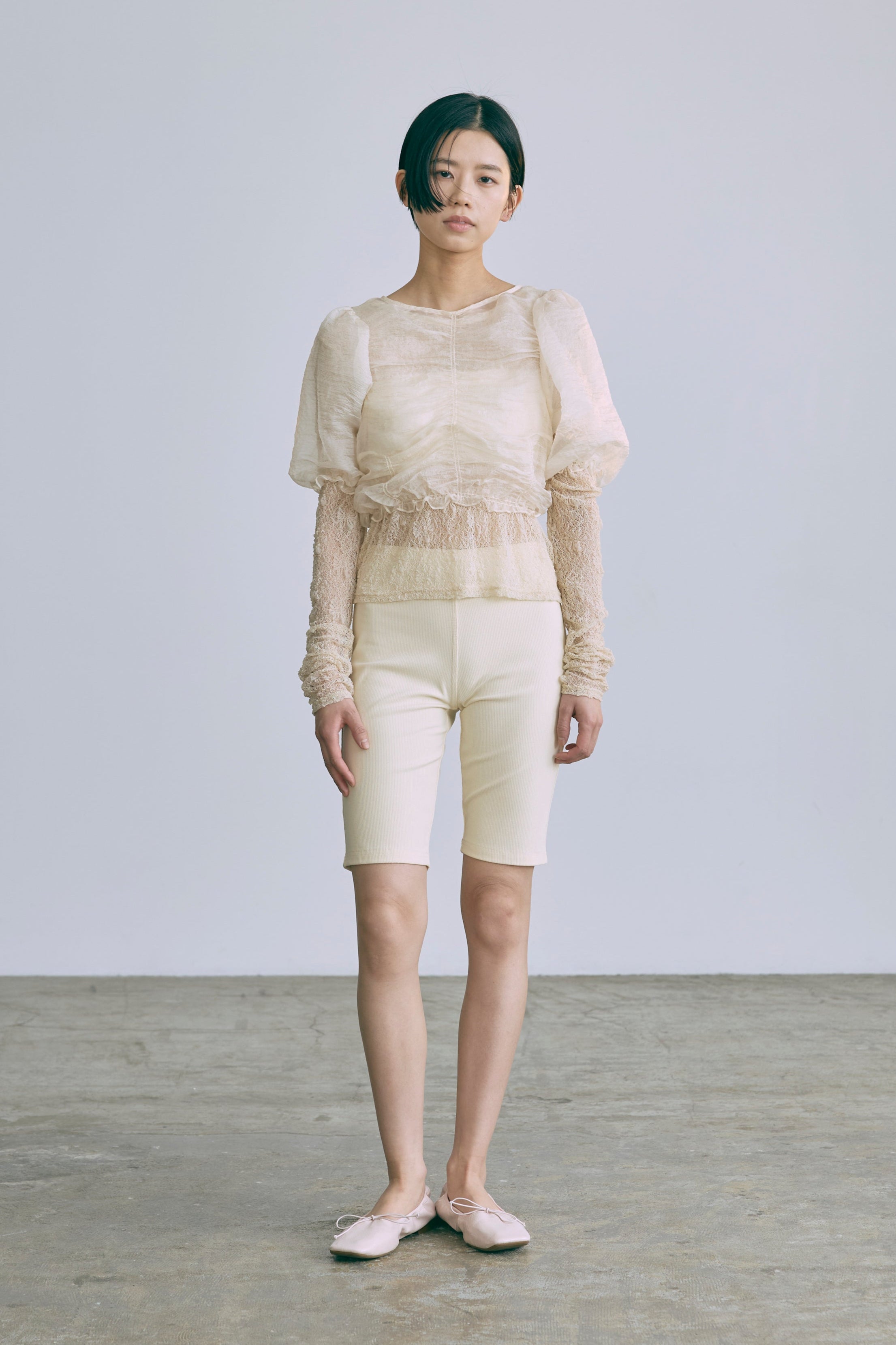 着用カラー:アイボリー  モデル身長:170㎝