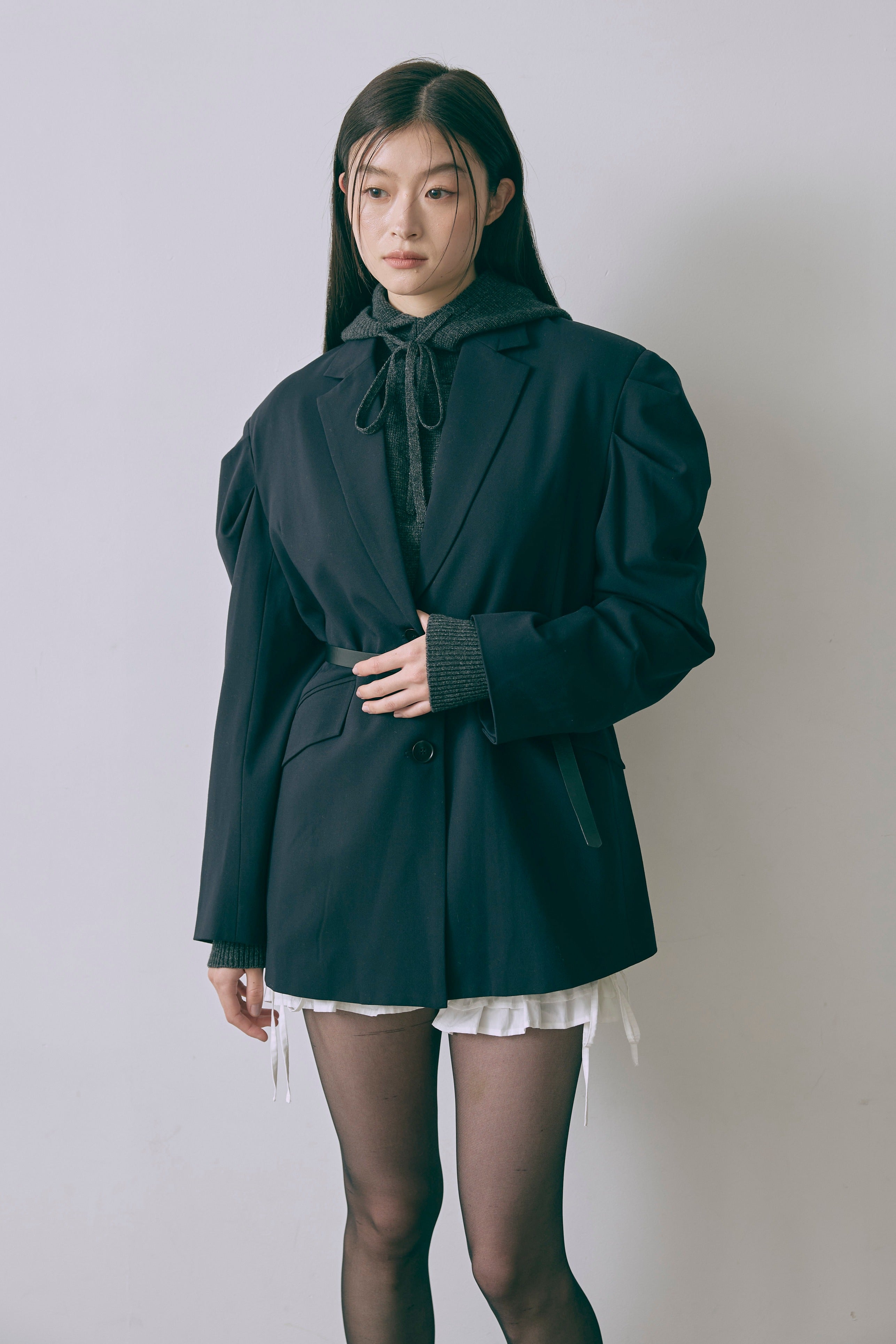 Gathered Shoulder Fitted Jacket ネイビー size:1 model:171cm YUUMIKO