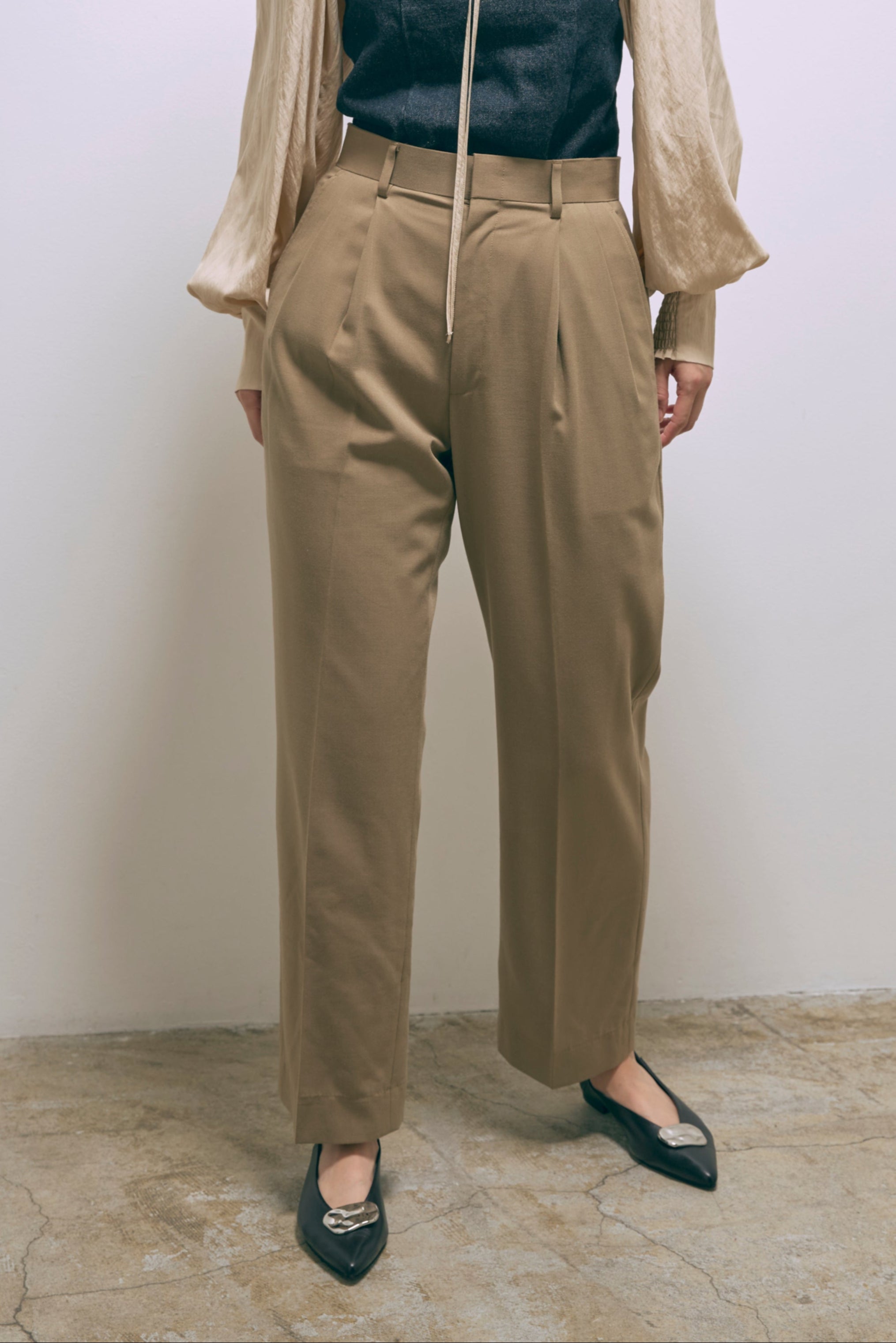 【Set Up】Tapered Trousers ベージュ size:1 model:170cm ANDO