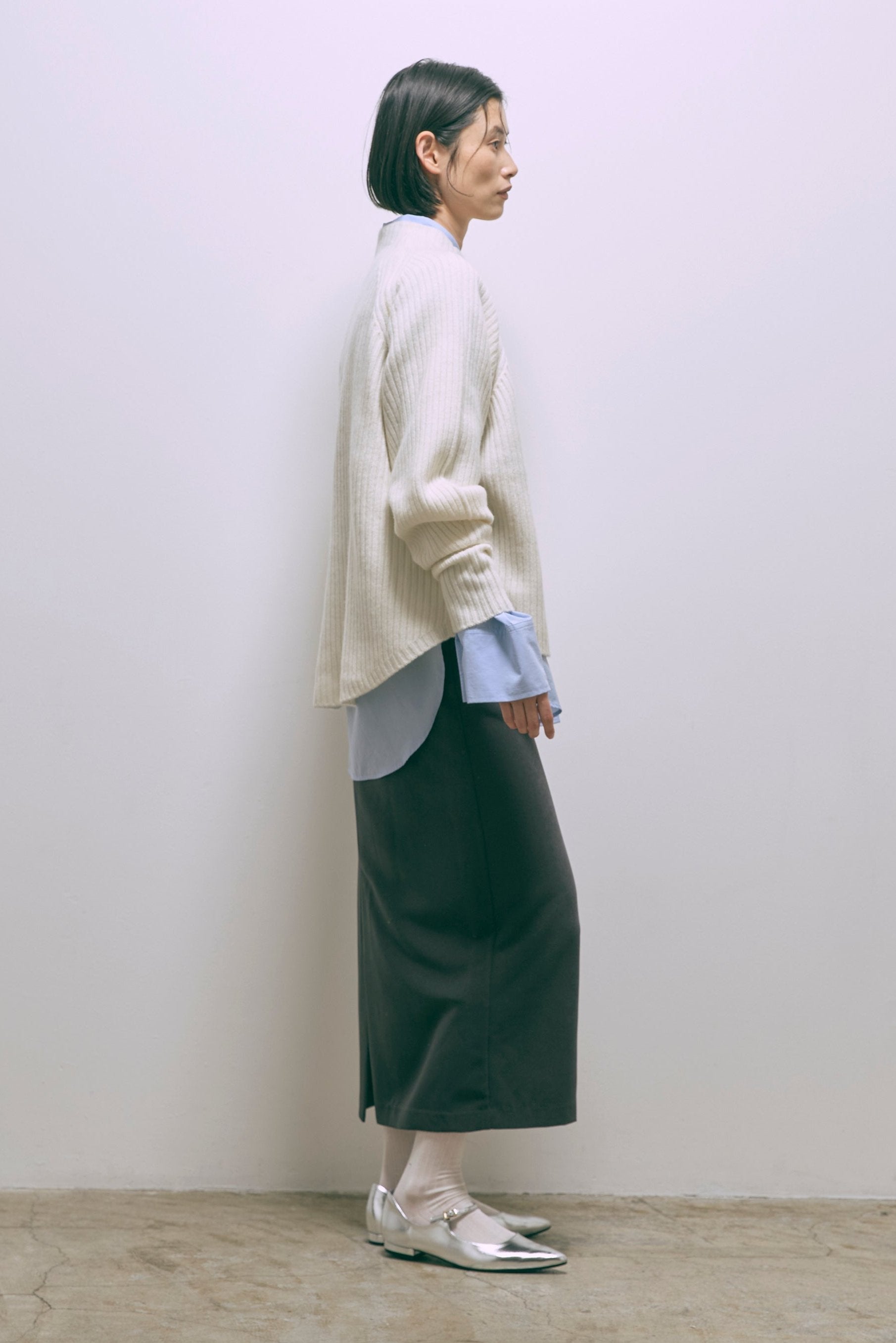 【Set Up】Faux Suede Straight Skirt チャコールグレー model:170cm ANDO