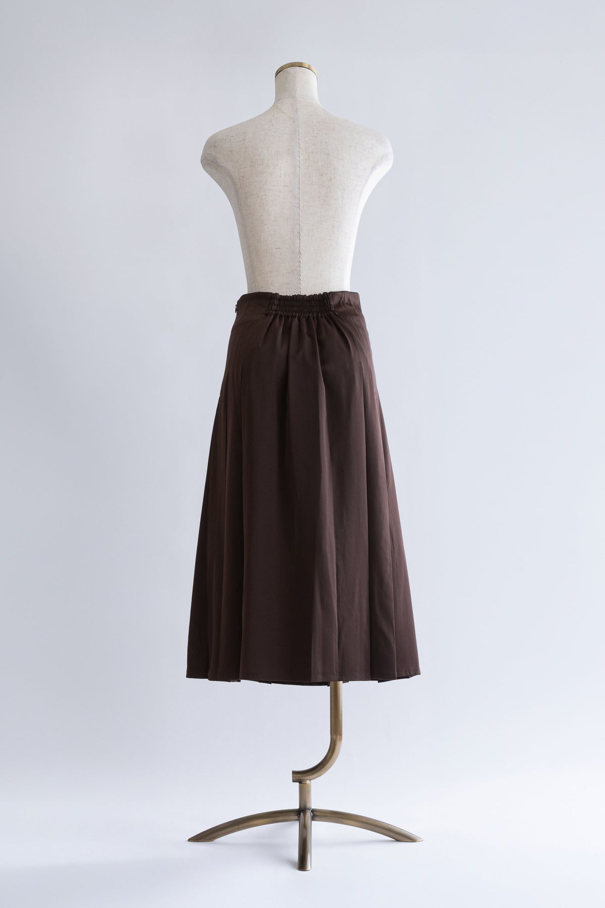 Satin Tuck Pleated Skirt ブラウン