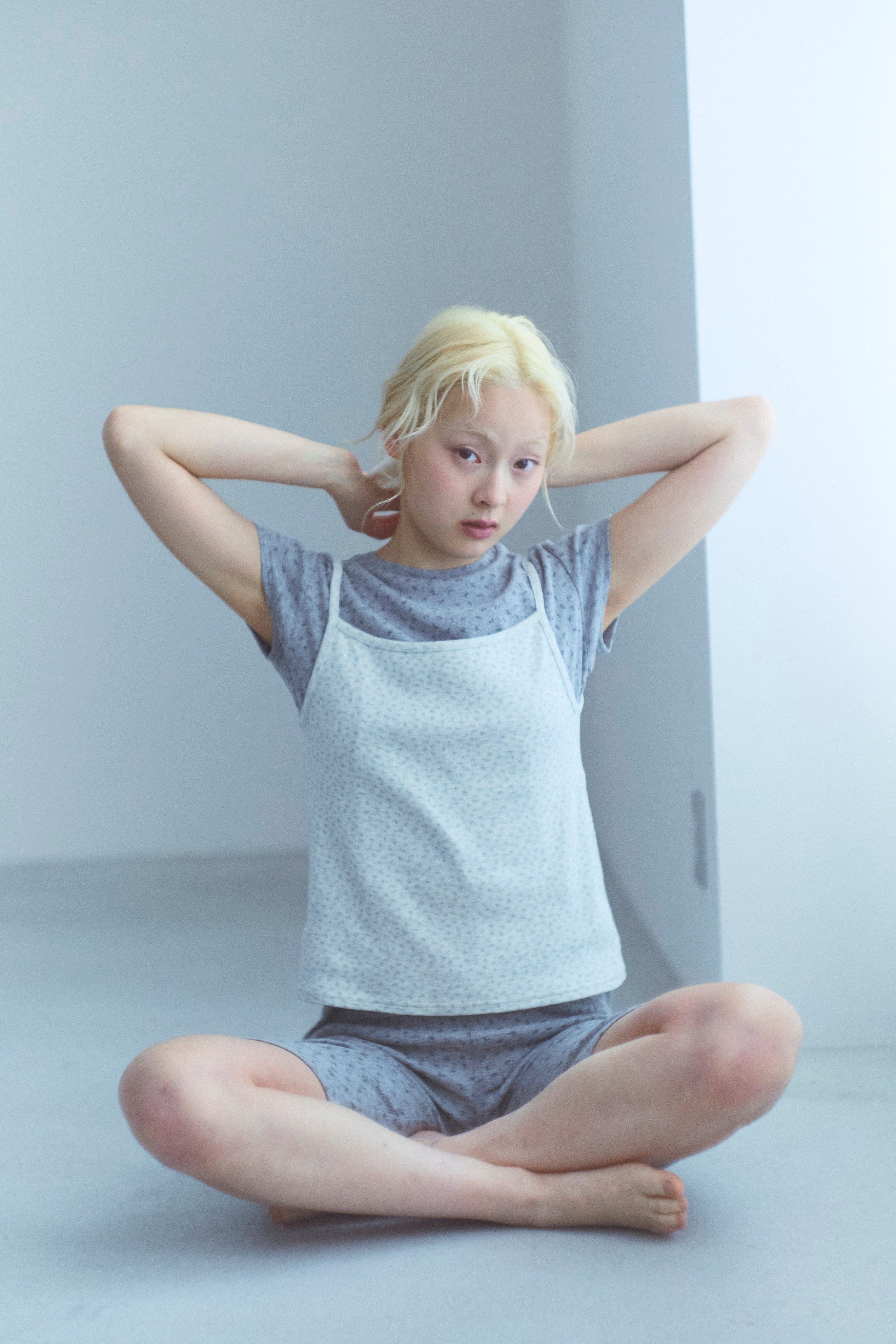 着用カラー:オートミール モデル身長:162㎝