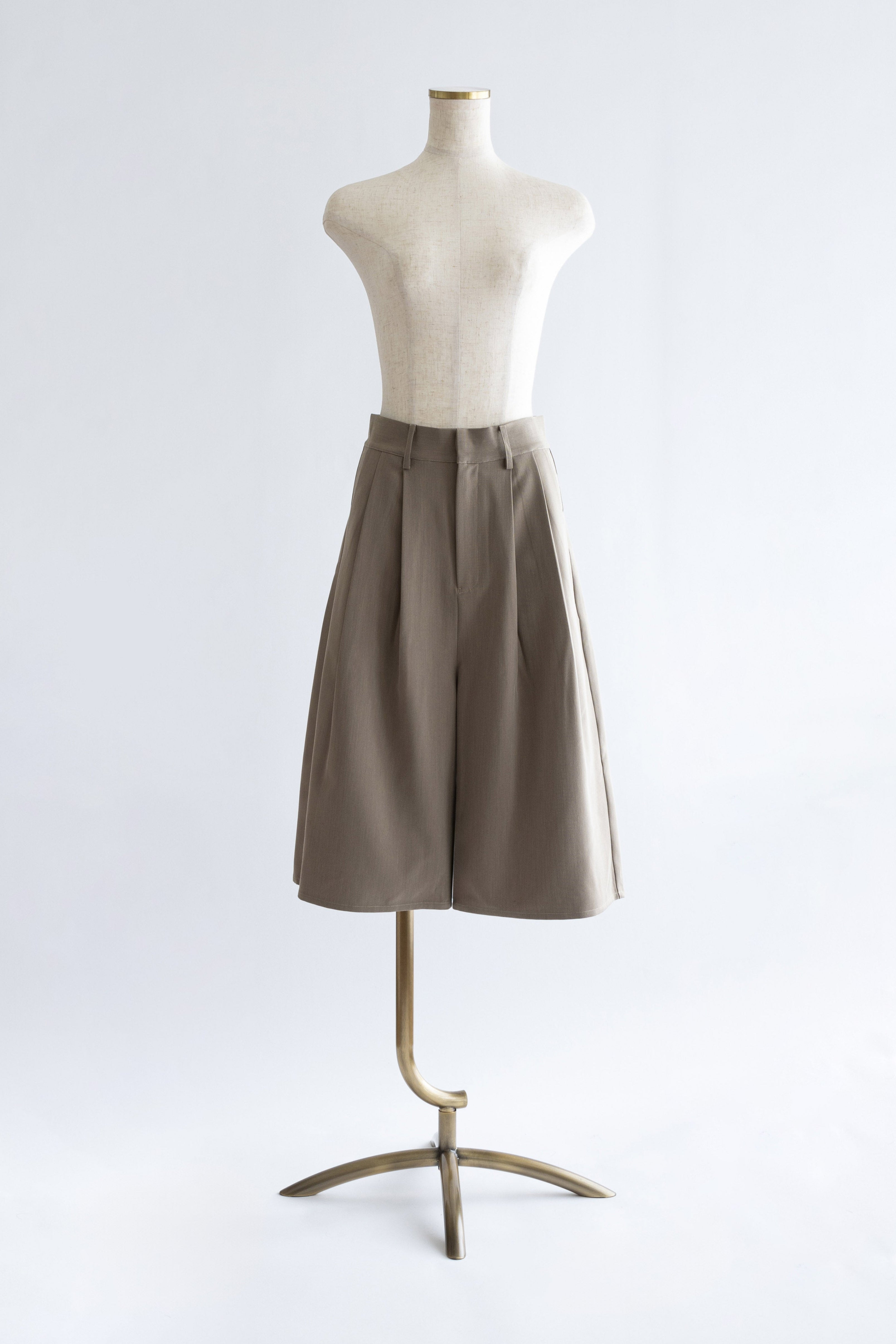 着用カラー:ベージュ