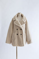 着用カラー:ライトベージュ