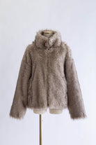 着用カラー:ベージュ