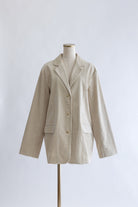 着用カラー:オフホワイト