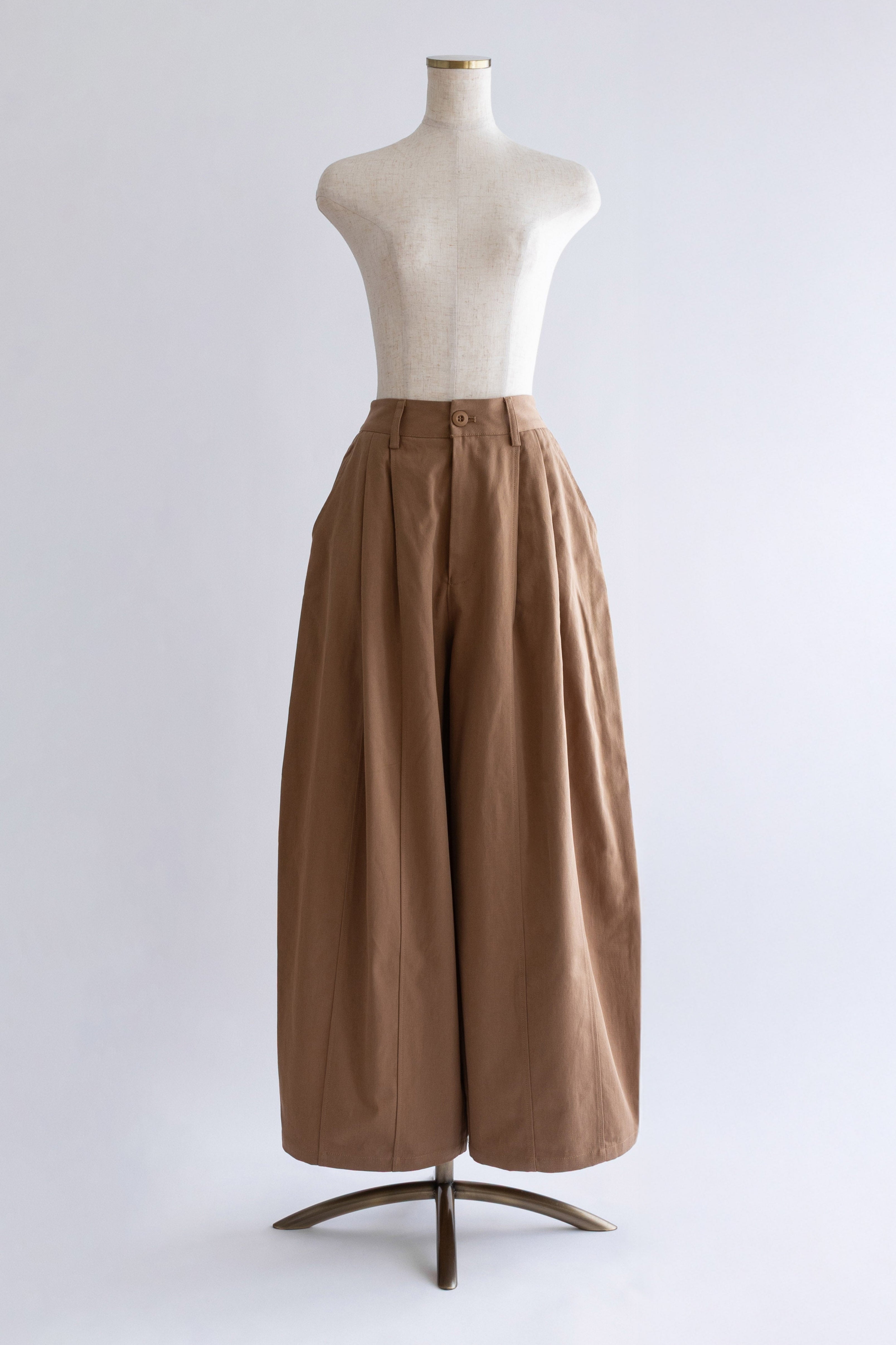 着用カラー:ベージュ