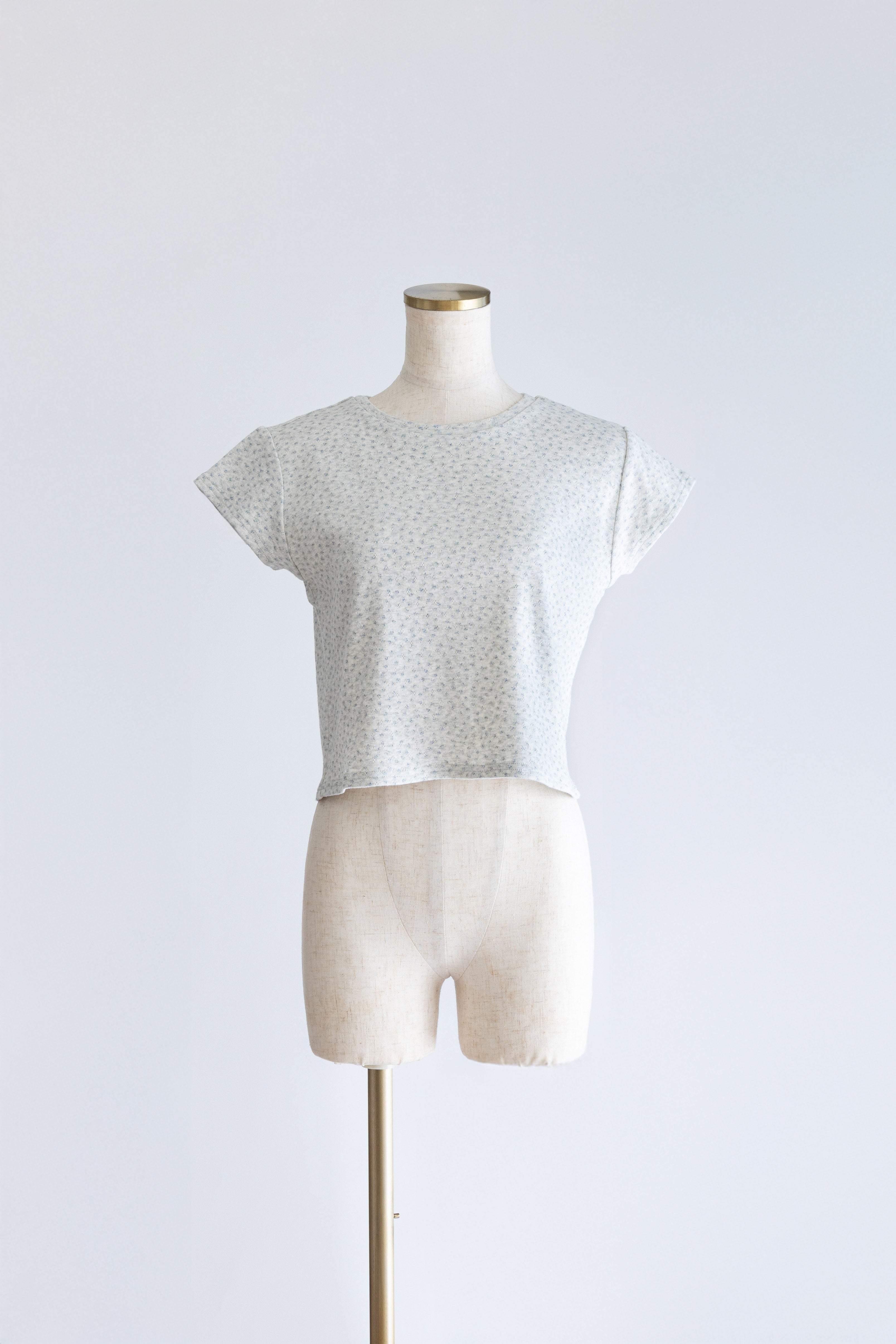 着用カラー:オートミール