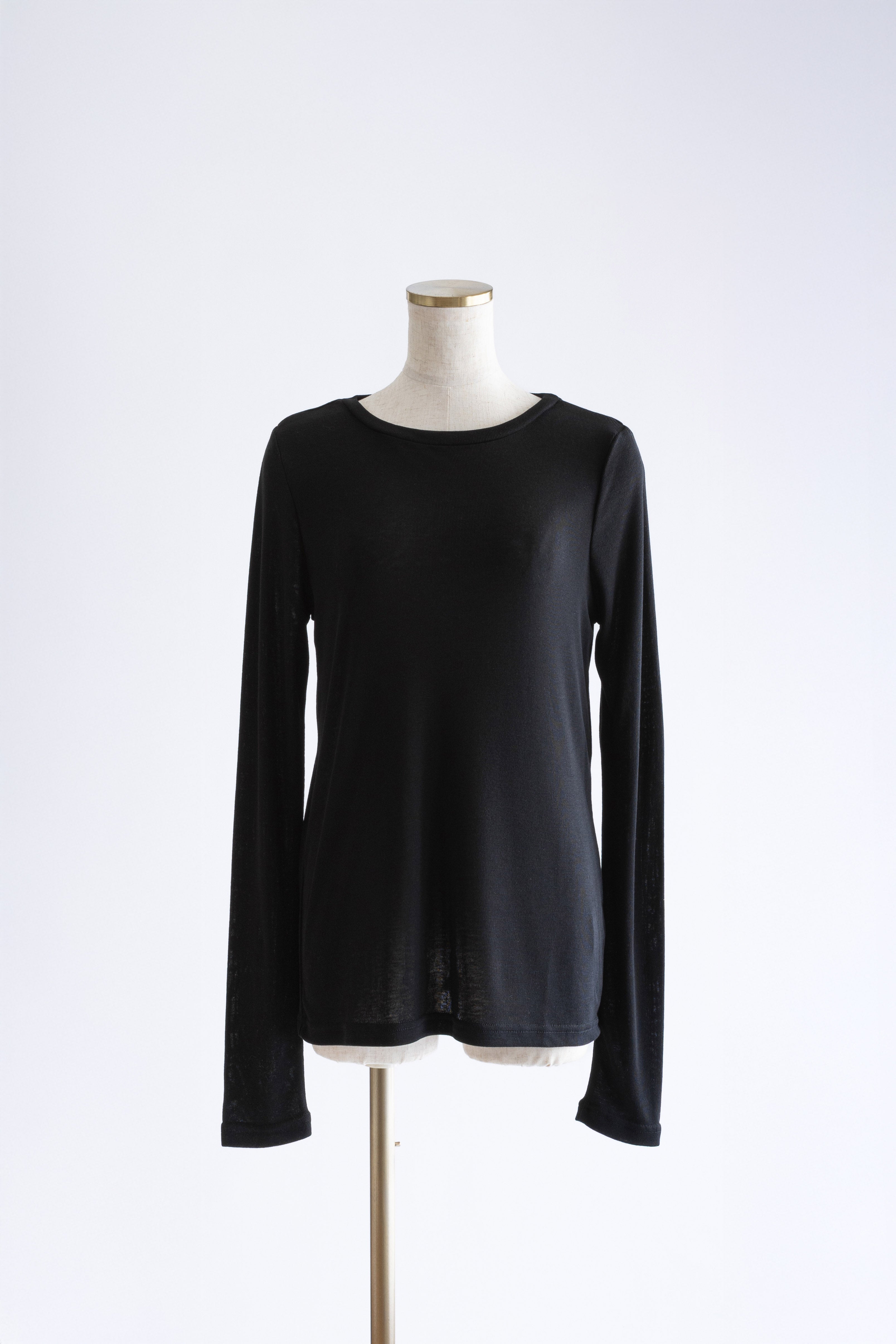 着用カラー:ブラック